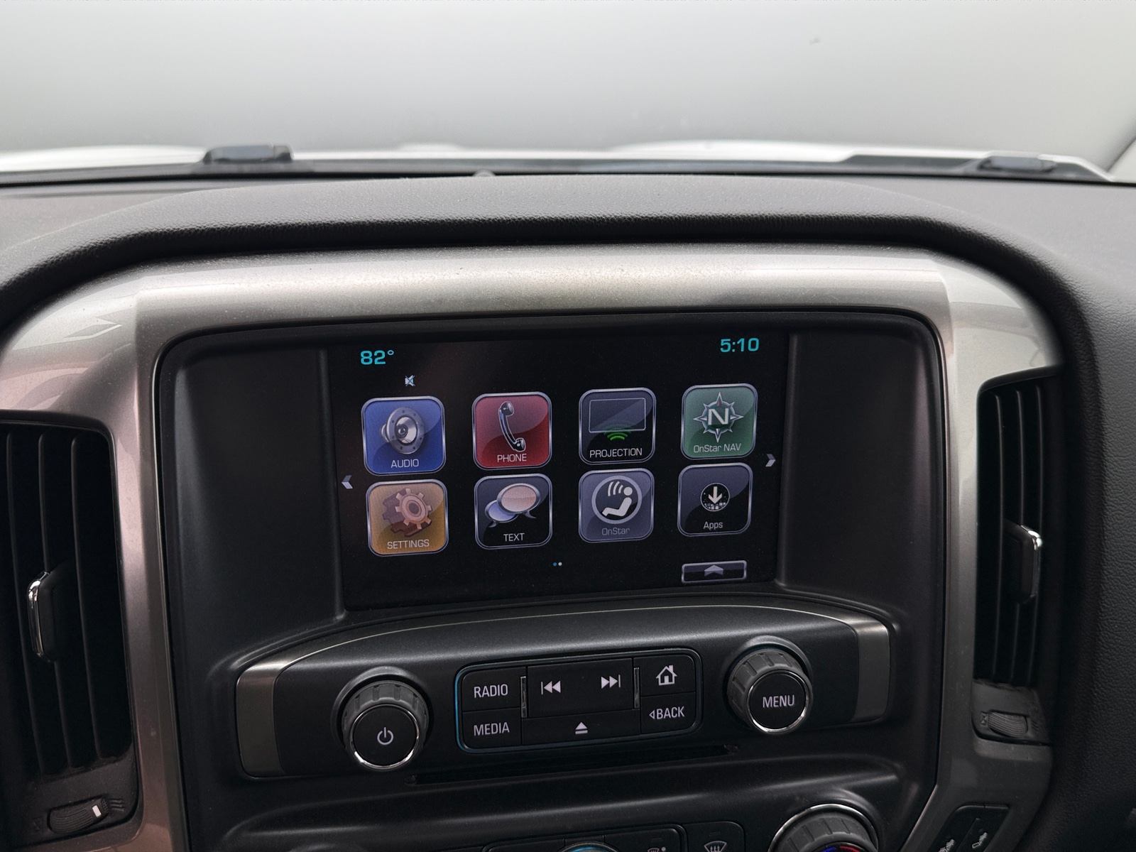 Thumbnail: 2018 Chevrolet Silverado 1500 - 4