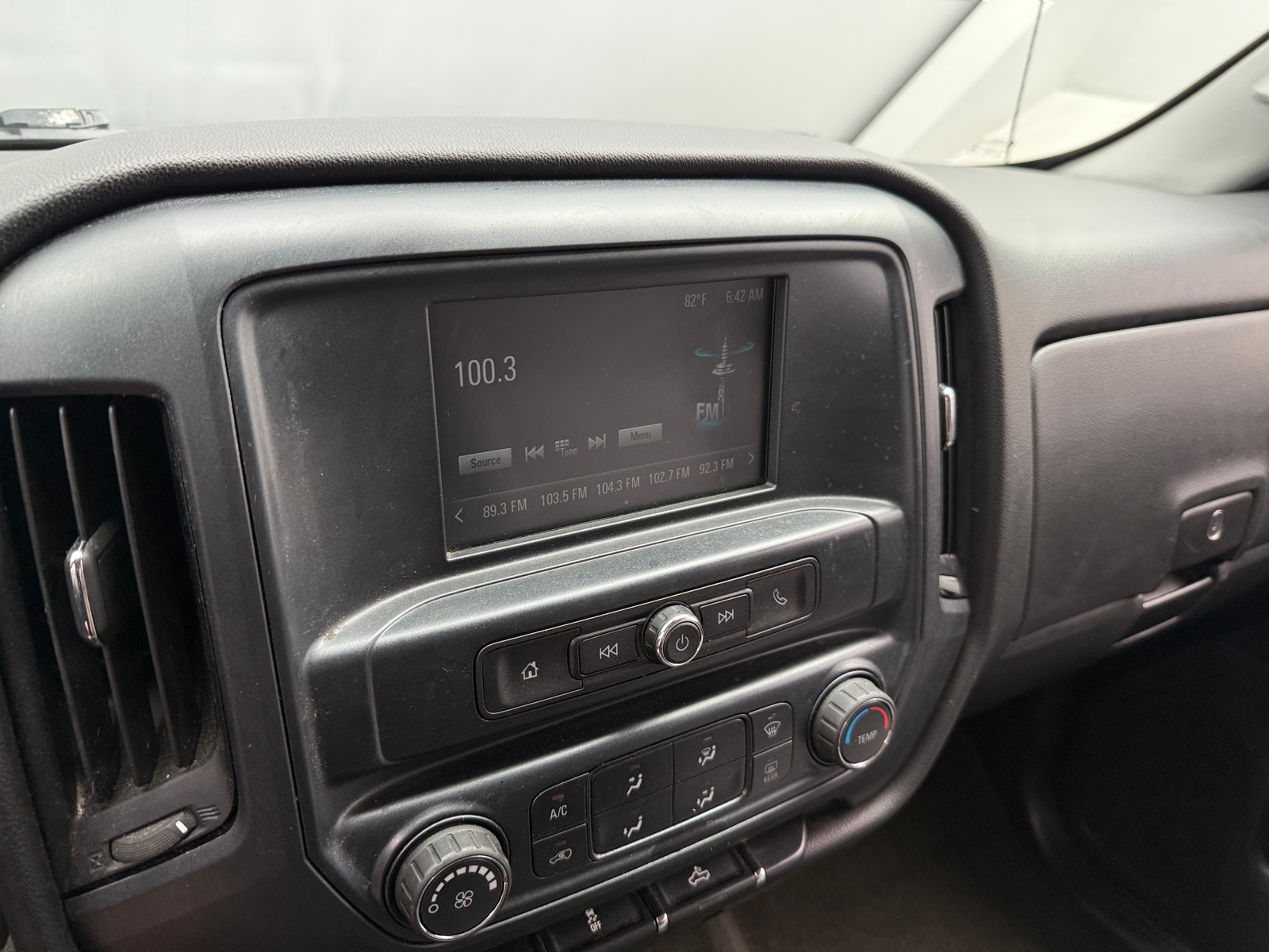 Thumbnail: 2018 Chevrolet Silverado 1500 - 4