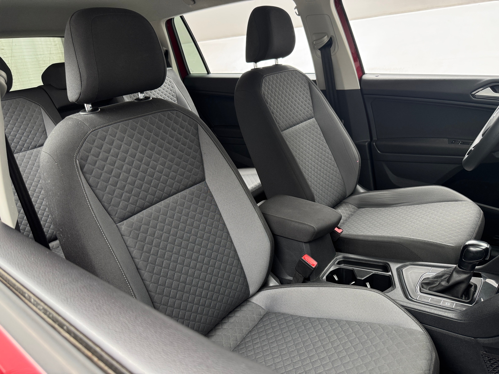 Thumbnail: 2018 Volkswagen Tiguan - 2