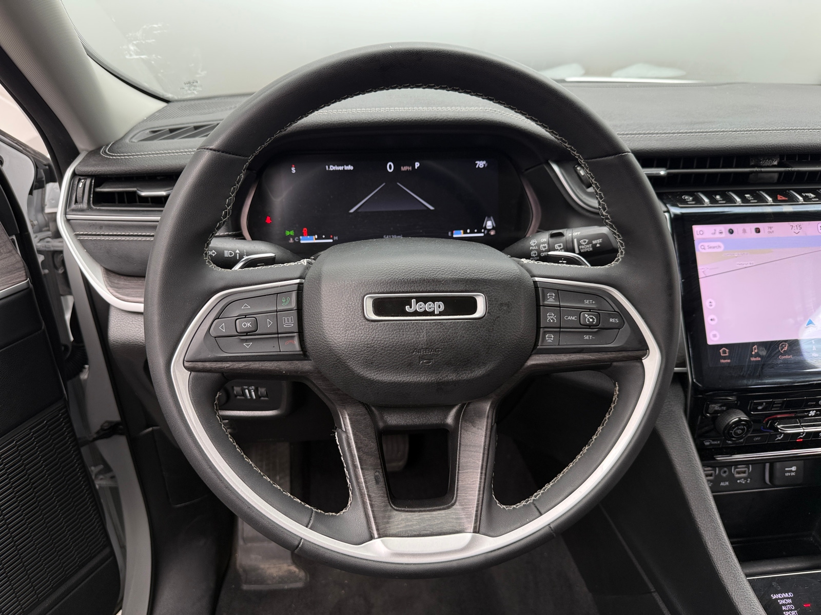 Thumbnail: 2023 Jeep Grand Cherokee L - 4
