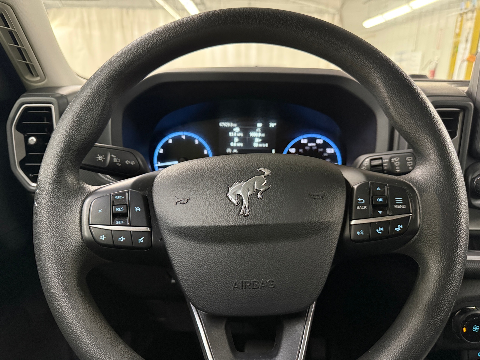 Thumbnail: 2022 Ford Bronco Sport - 5
