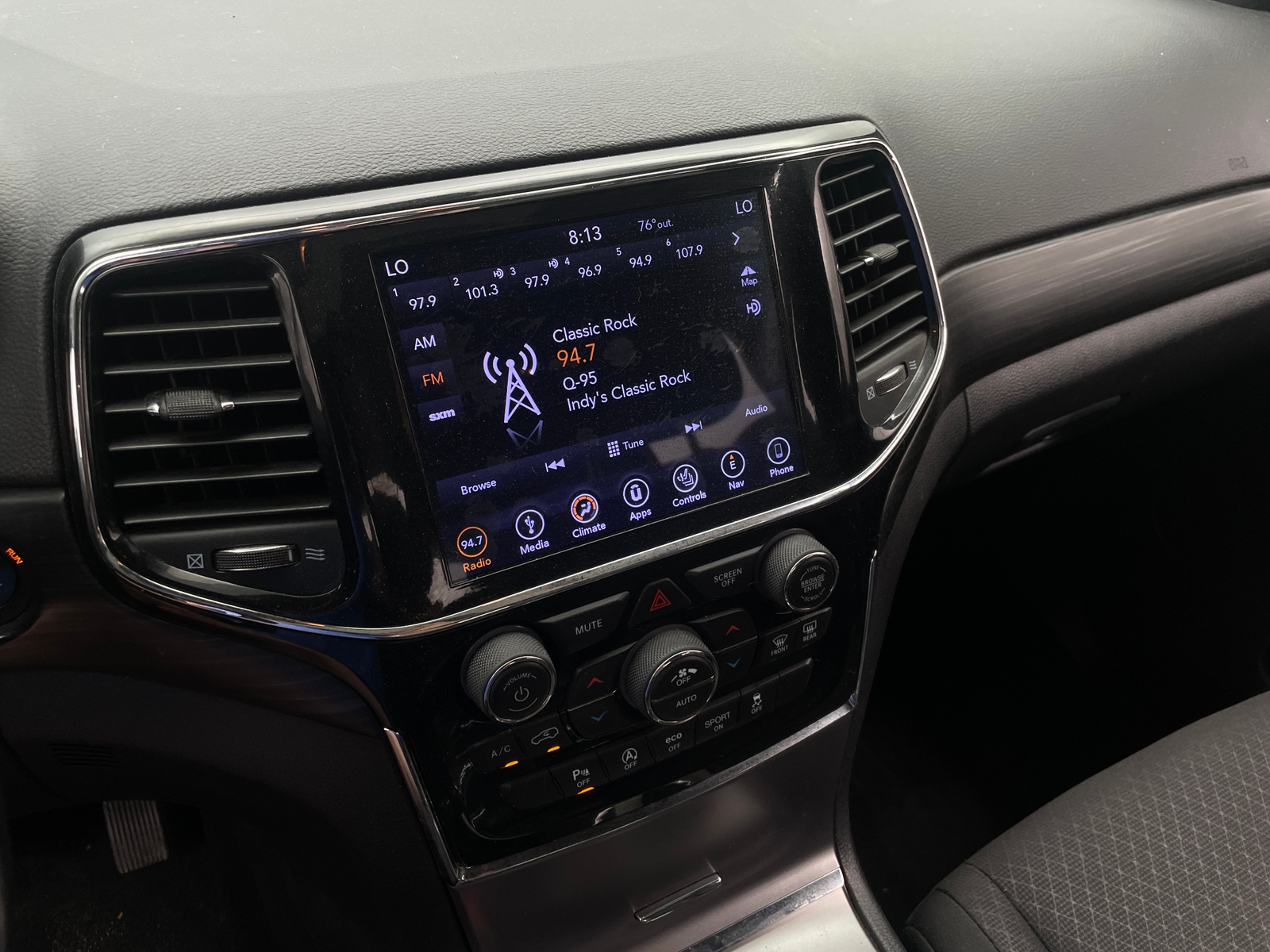 Thumbnail: 2019 Jeep Grand Cherokee - 4