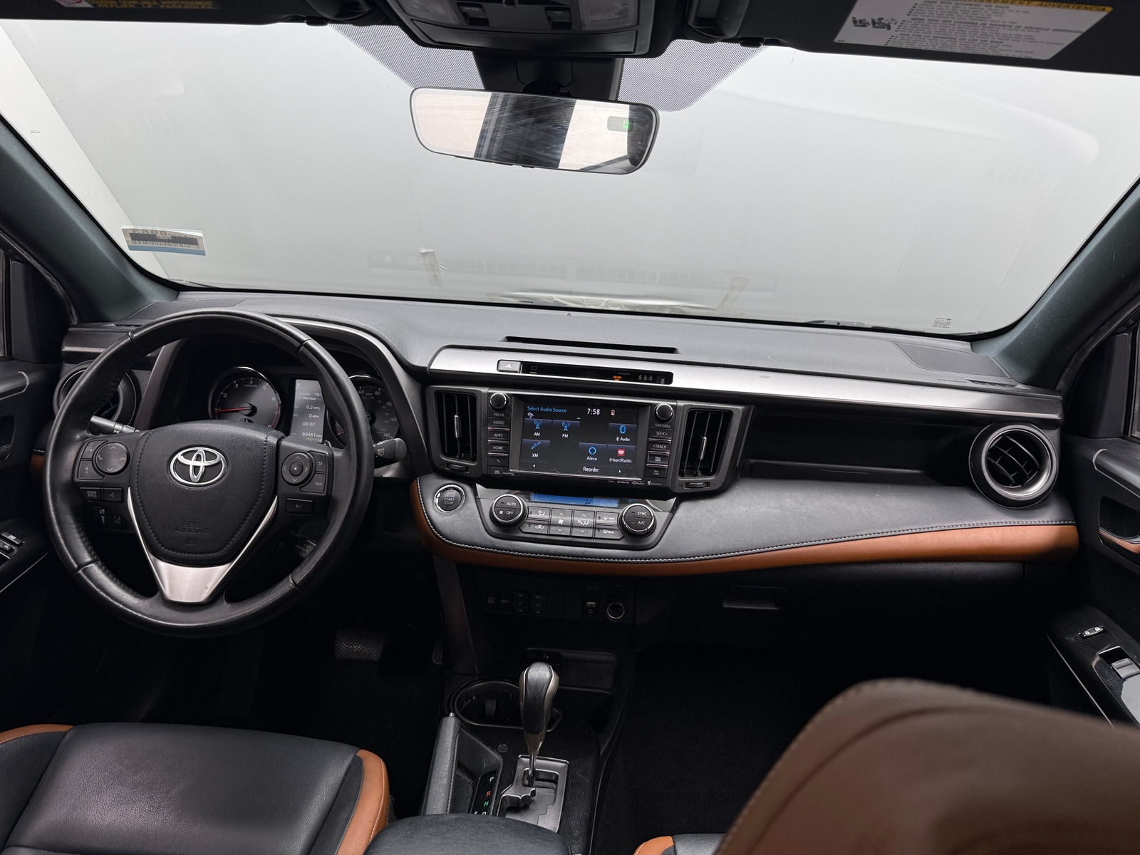 Thumbnail: 2018 Toyota RAV4 - 2