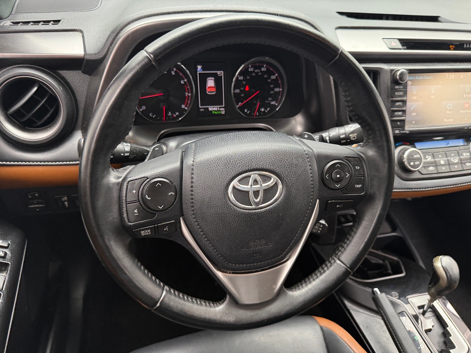 Thumbnail: 2018 Toyota RAV4 - 4