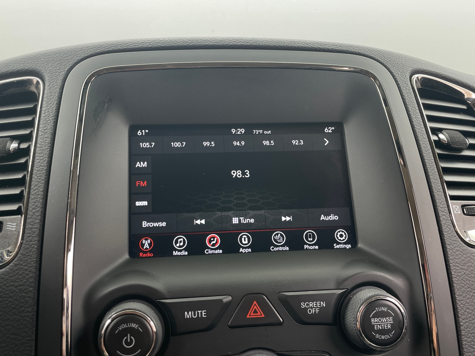 Thumbnail: 2018 Dodge Durango - 3