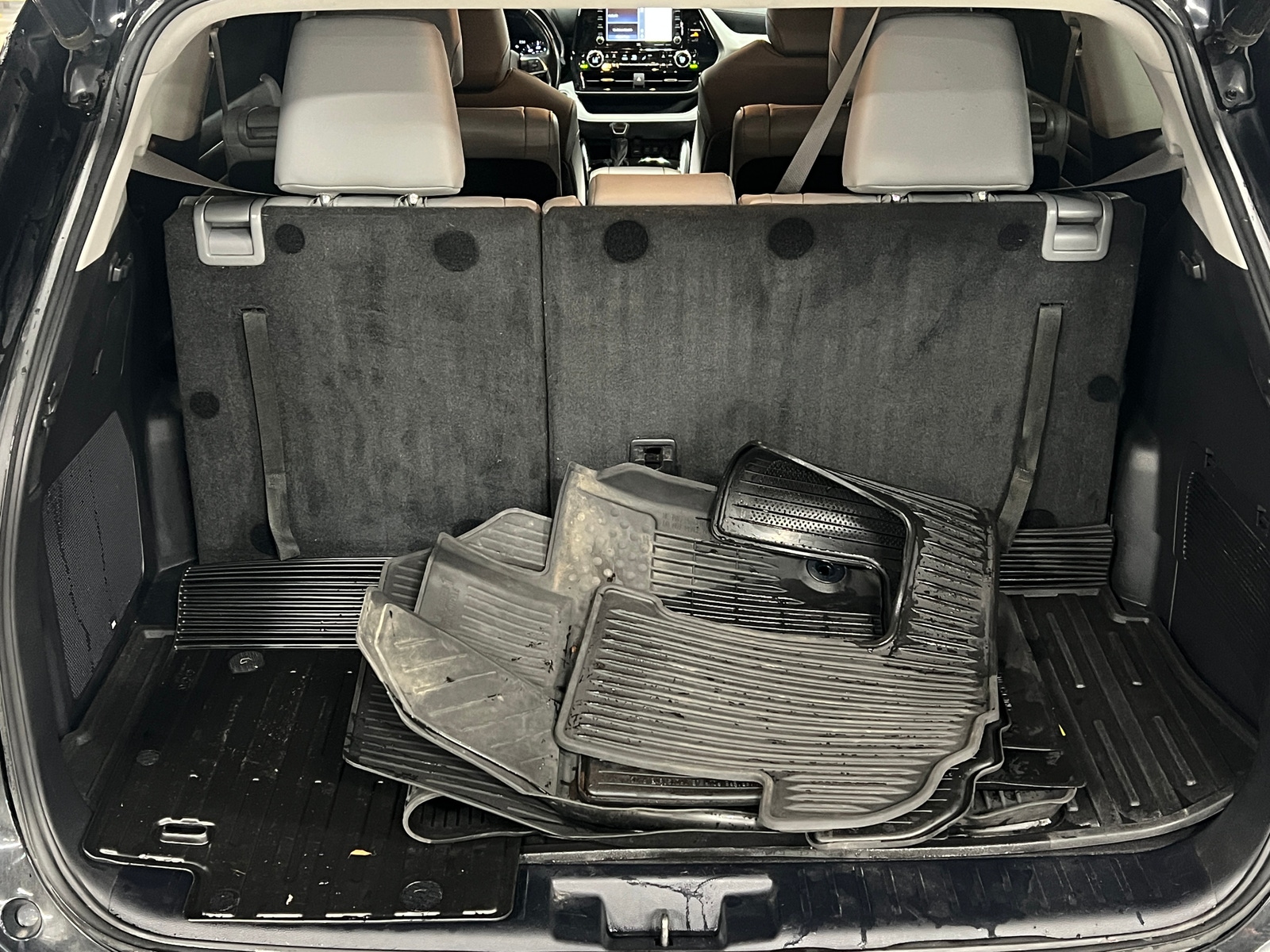 Thumbnail: 2020 Toyota Highlander - 6