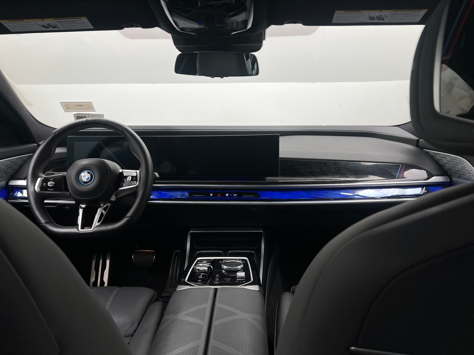 Thumbnail: 2024 BMW i7 - 2