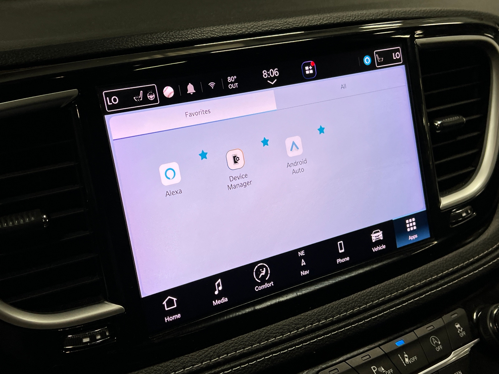 Thumbnail: 2023 Chrysler Pacifica - 3