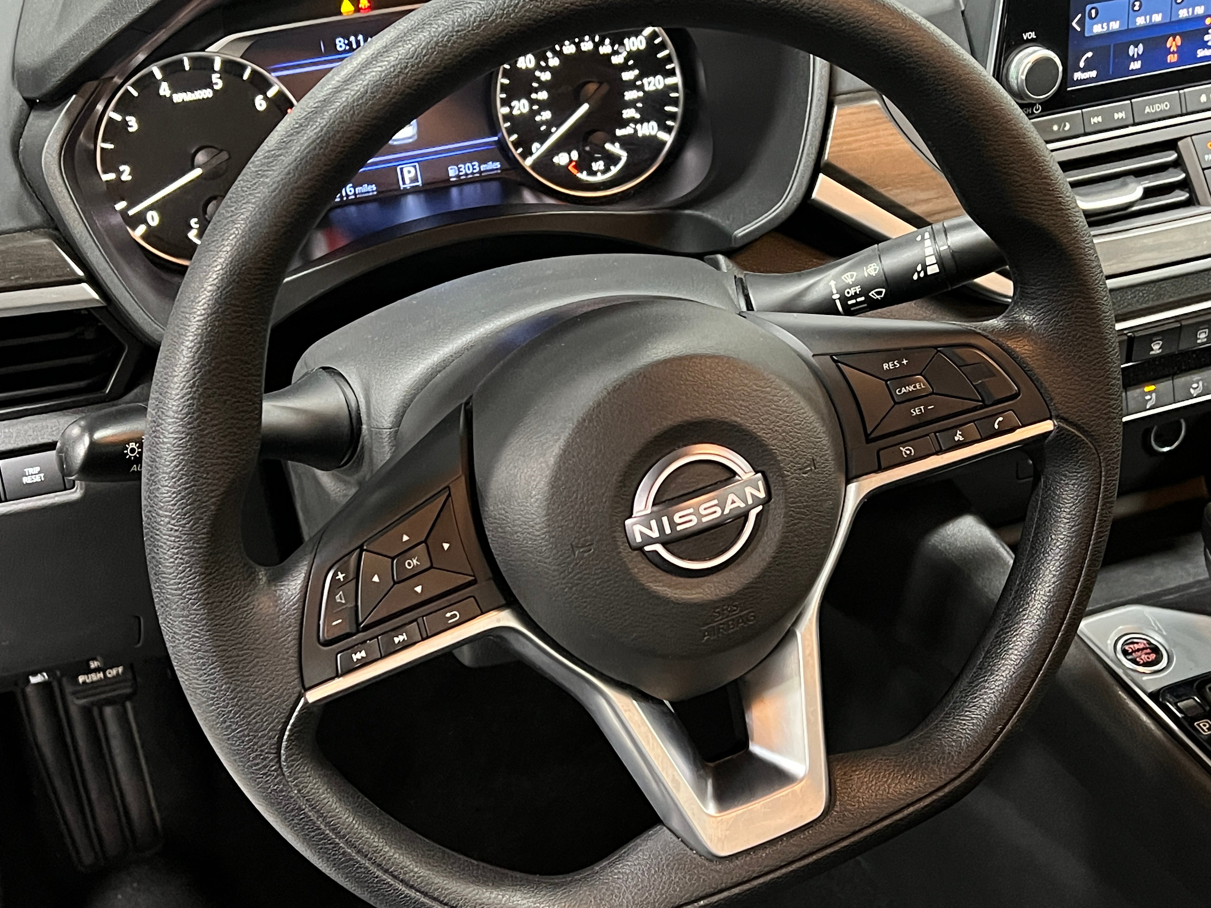 2025 Nissan Altima SV - Photo 7