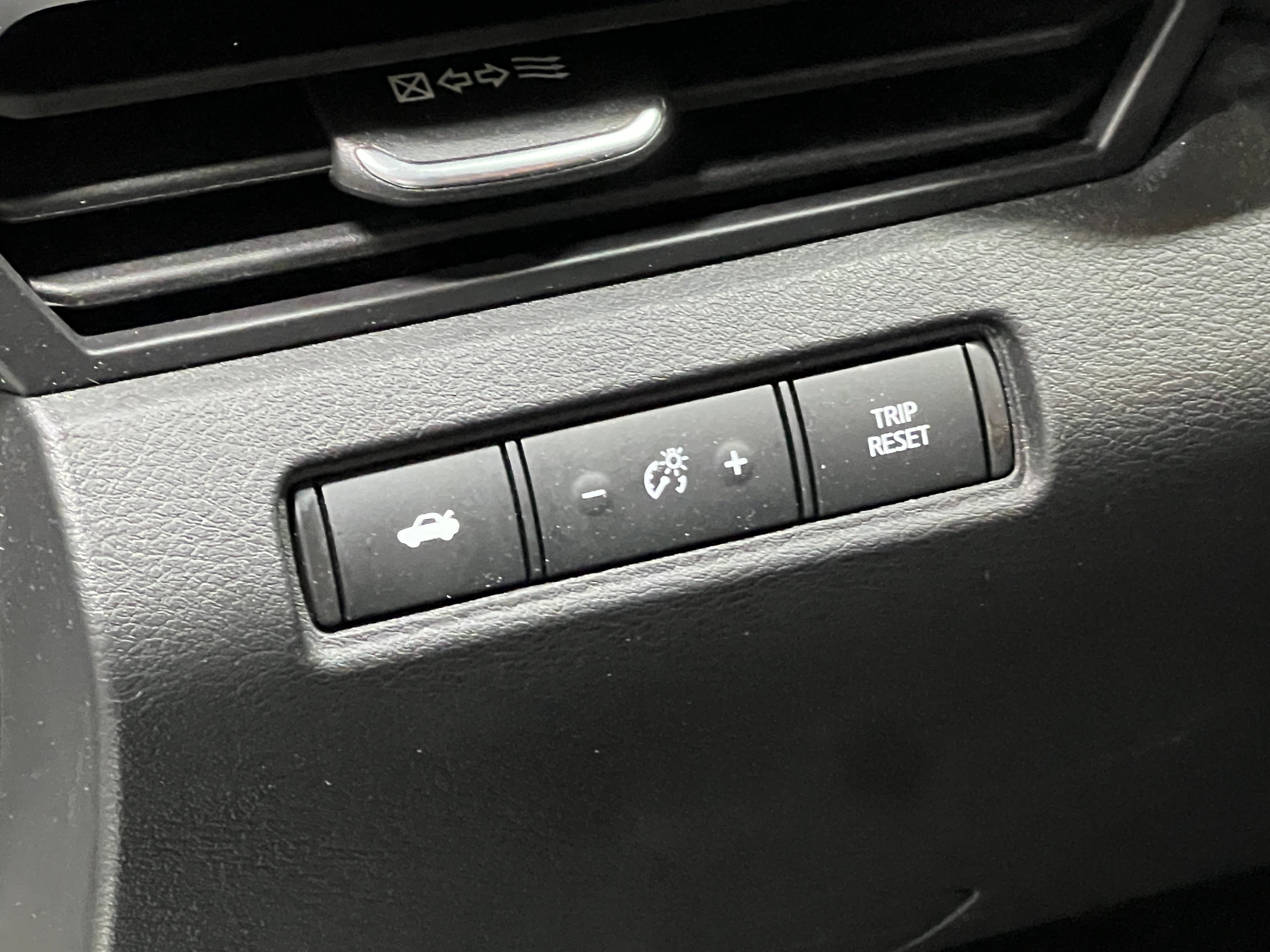 2025 Nissan Altima SV - Photo 2