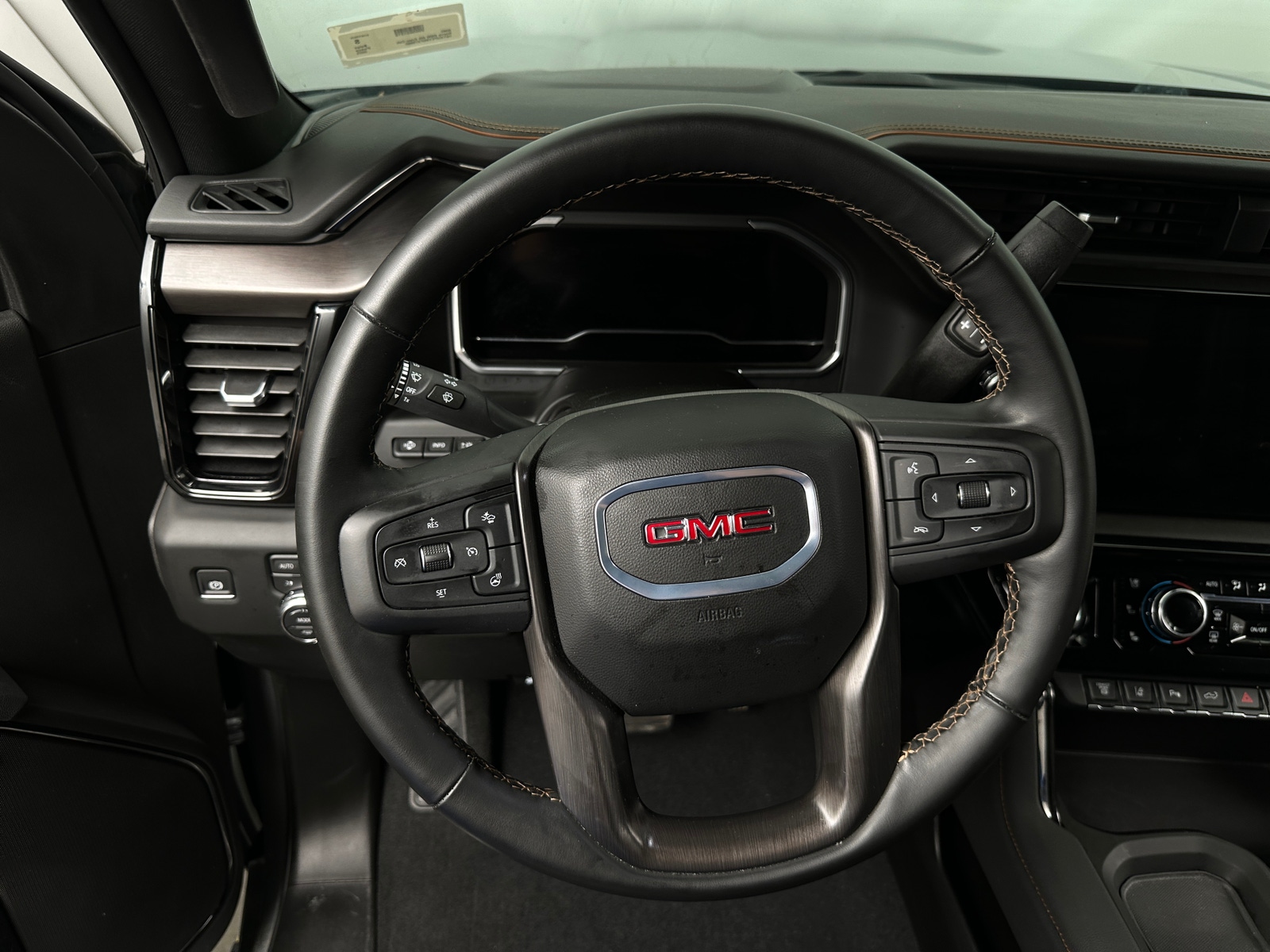 Thumbnail: 2025 GMC Sierra 2500 - 4