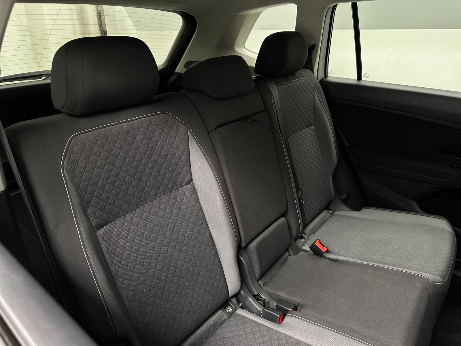 Thumbnail: 2021 Volkswagen Tiguan - 6
