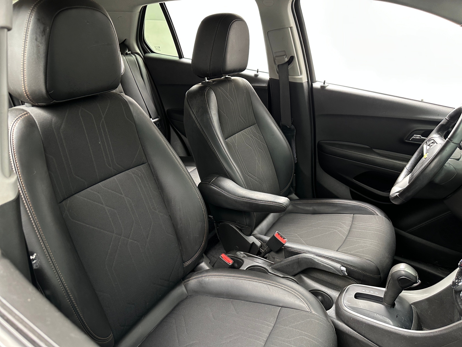 Thumbnail: 2022 Chevrolet Trax - 2