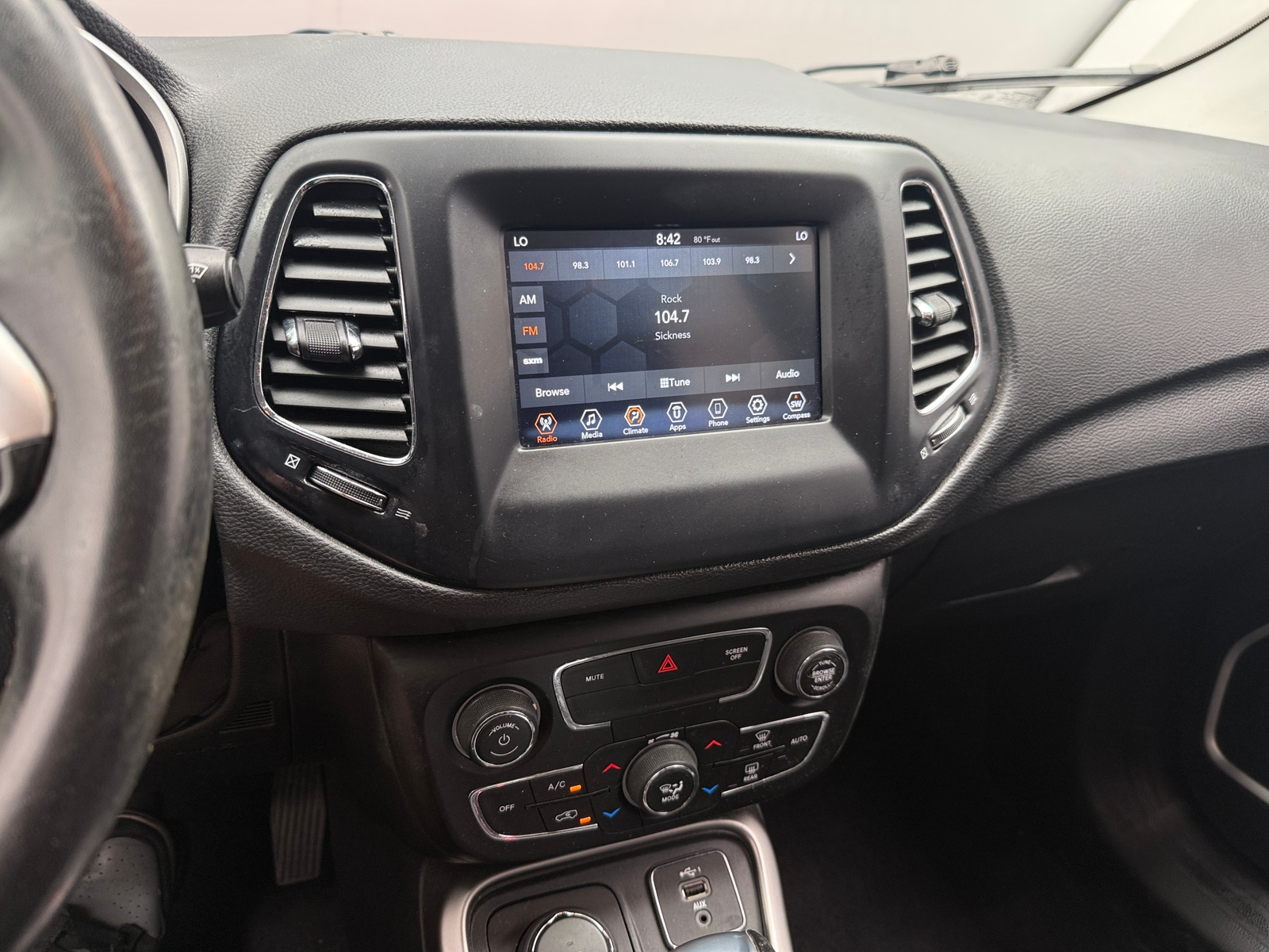 Thumbnail: 2021 Jeep Compass - 4