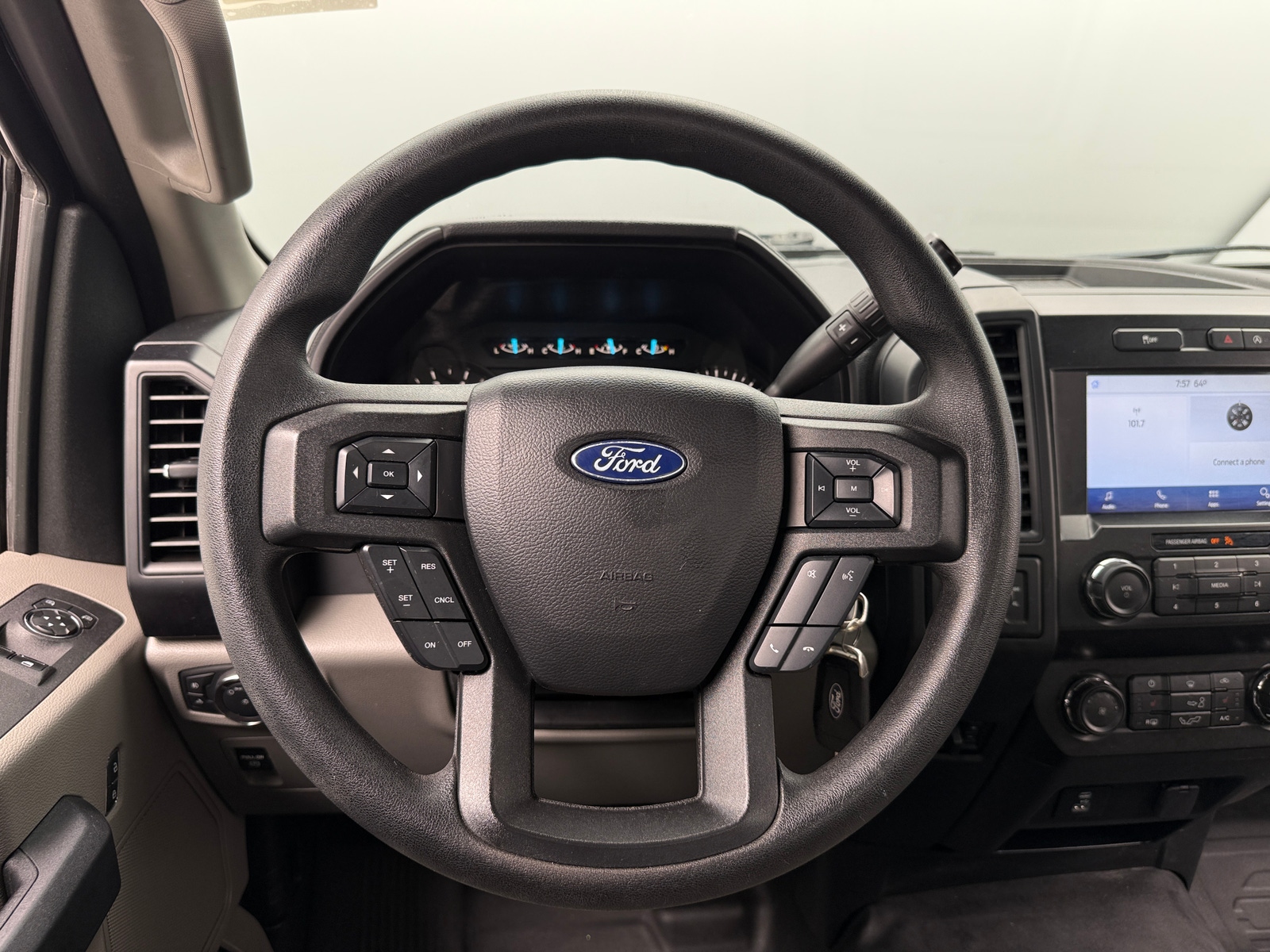 Thumbnail: 2019 Ford Econoline - 5
