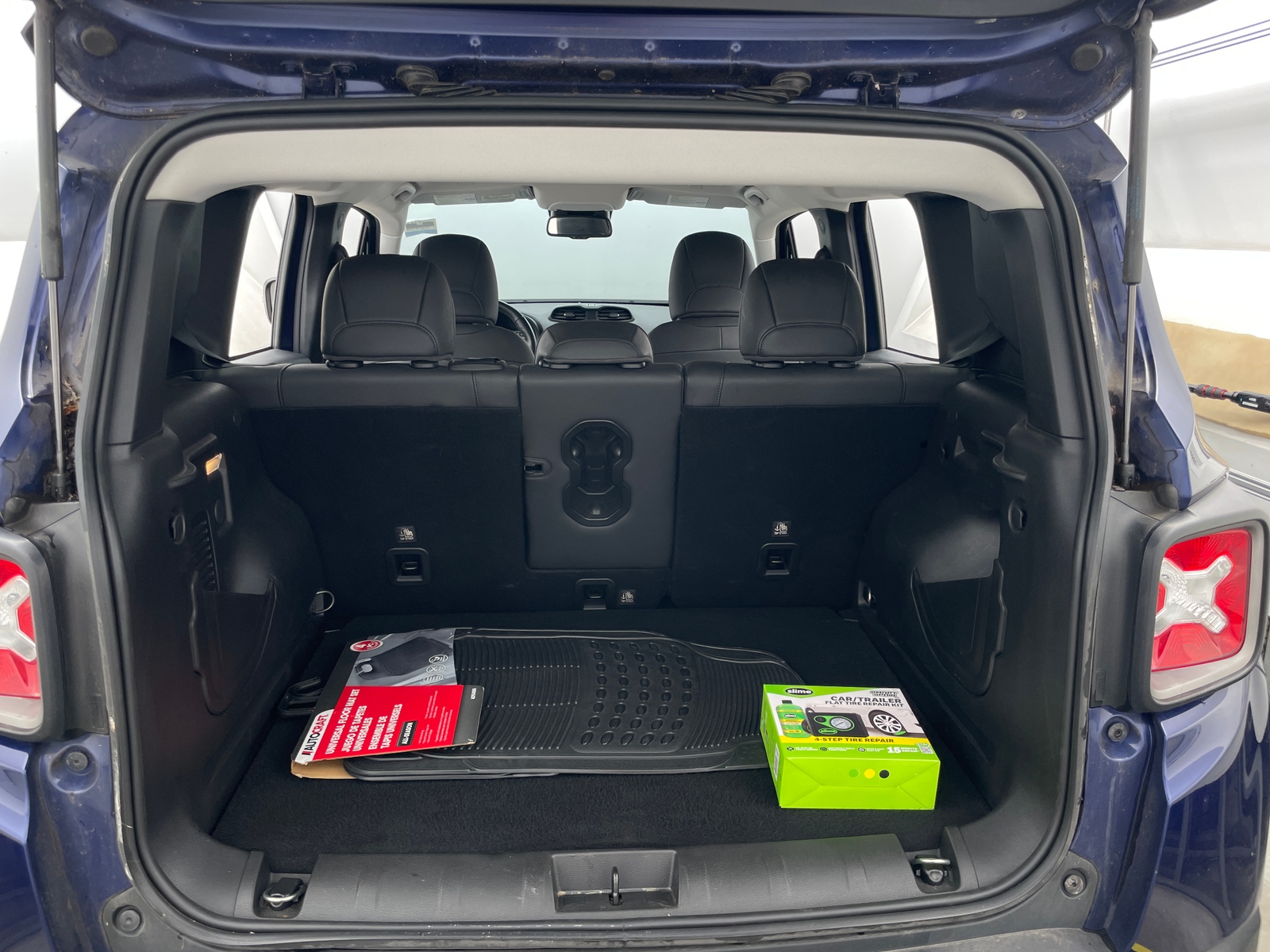 Thumbnail: 2020 Jeep Renegade - 6