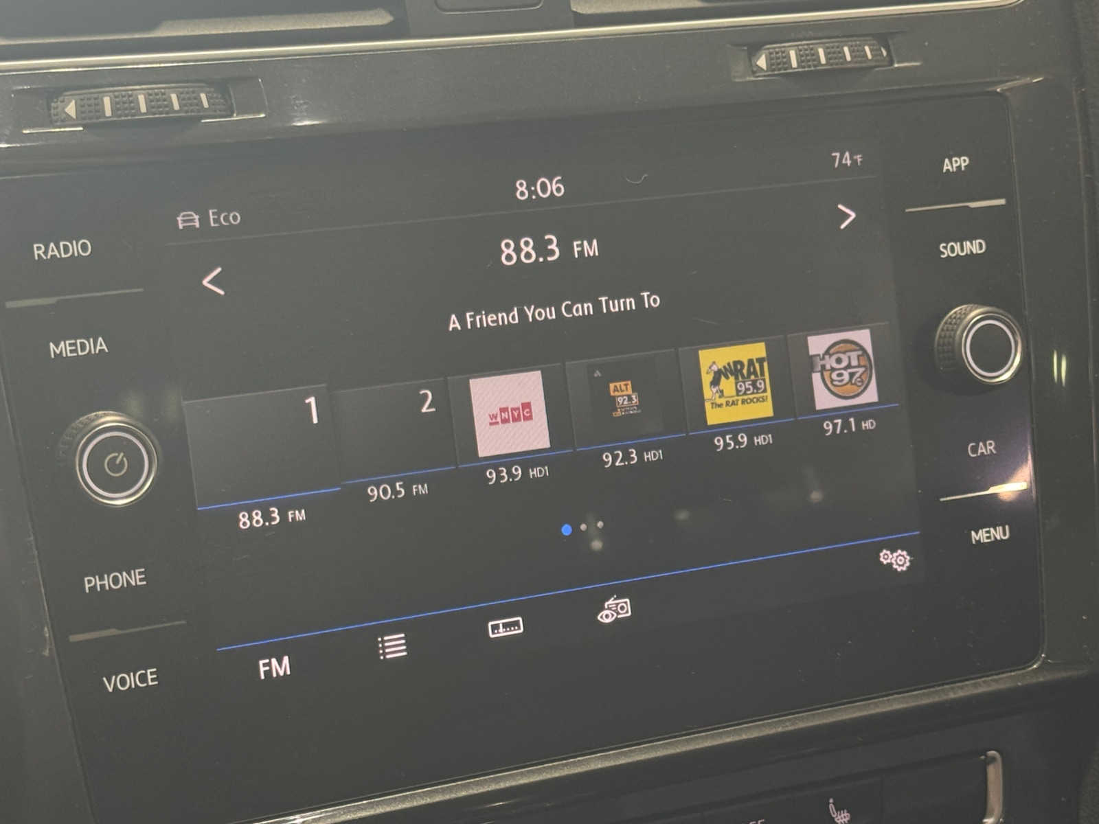 Thumbnail: 2019 Volkswagen Golf - 3