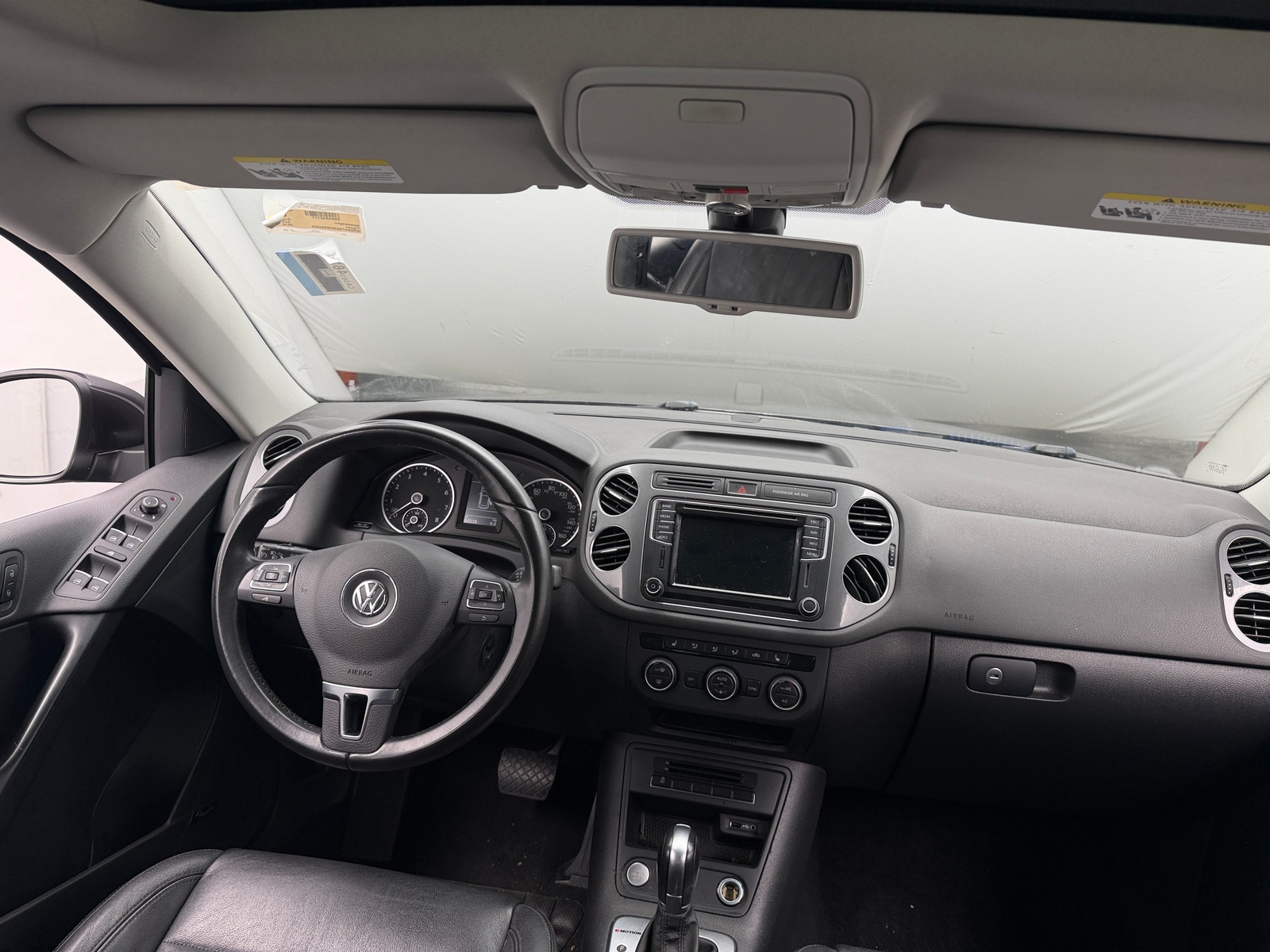 Thumbnail: 2016 Volkswagen Tiguan - 3