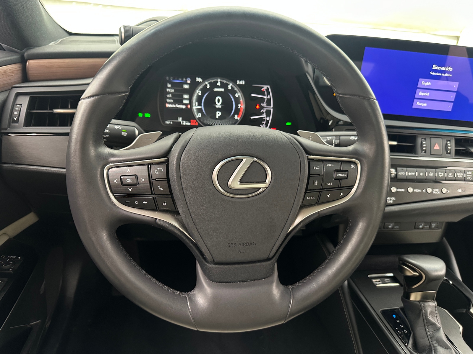Thumbnail: 2024 Lexus ES - 4