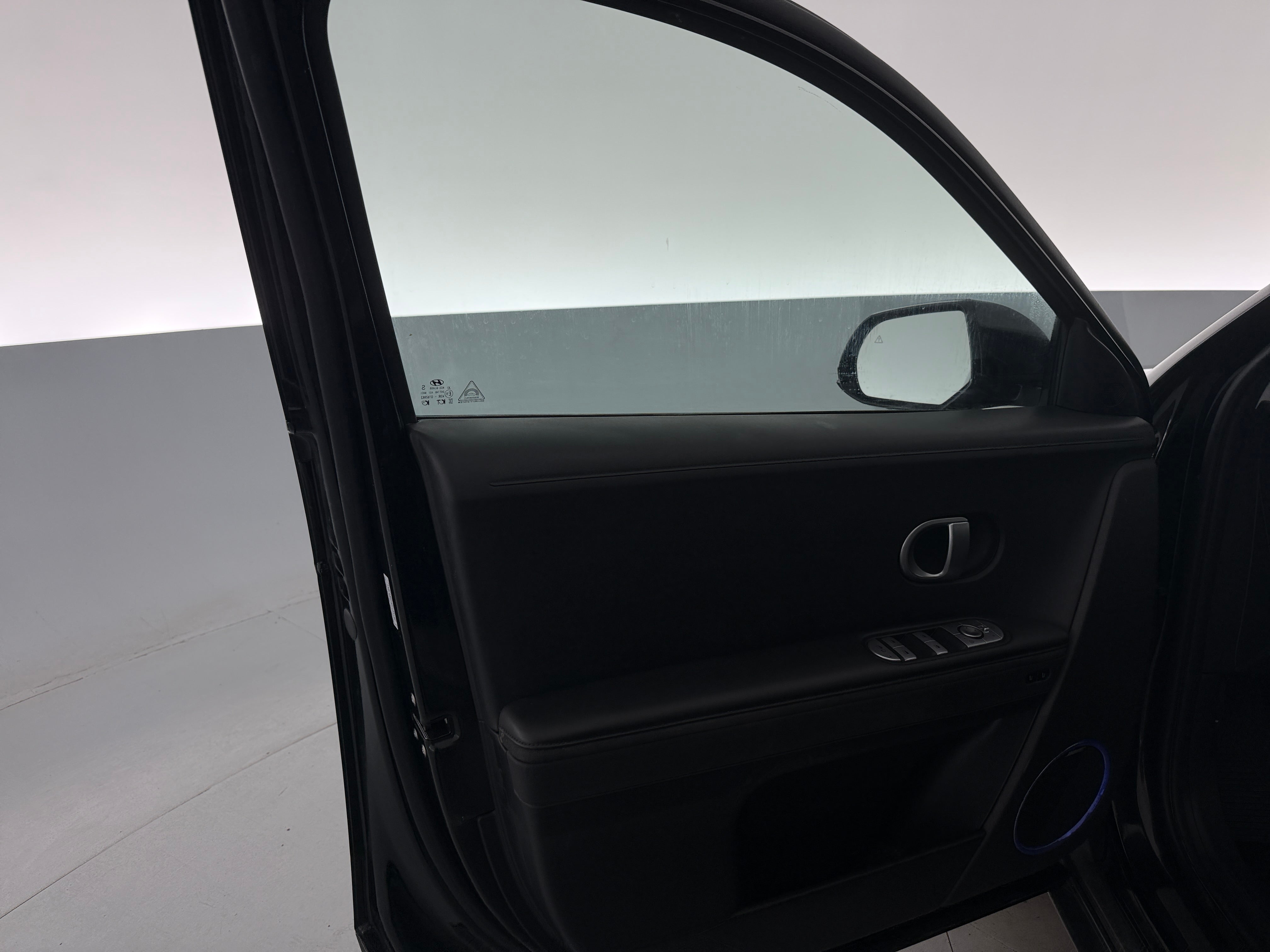 Used 2023 Hyundai IONIQ 5 Limited with VIN KM8KRDAF7PU193125 for sale in Auburn, WA