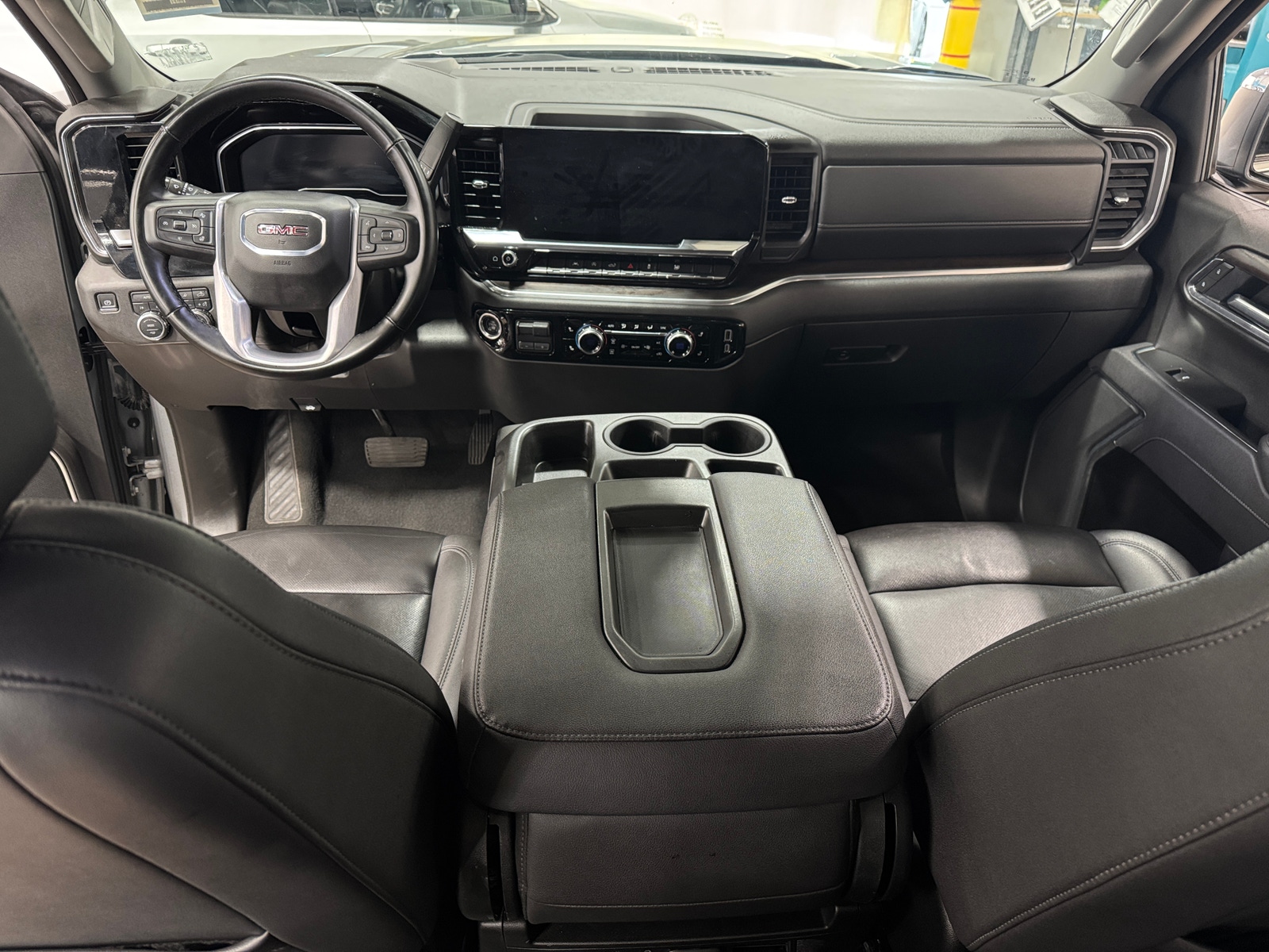 Thumbnail: 2025 GMC Sierra 1500 - 2