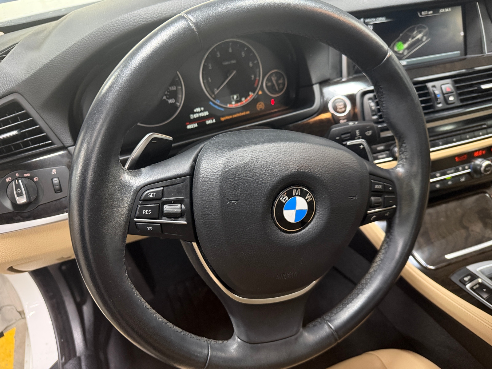 Thumbnail: 2016 BMW 5 Series - 4