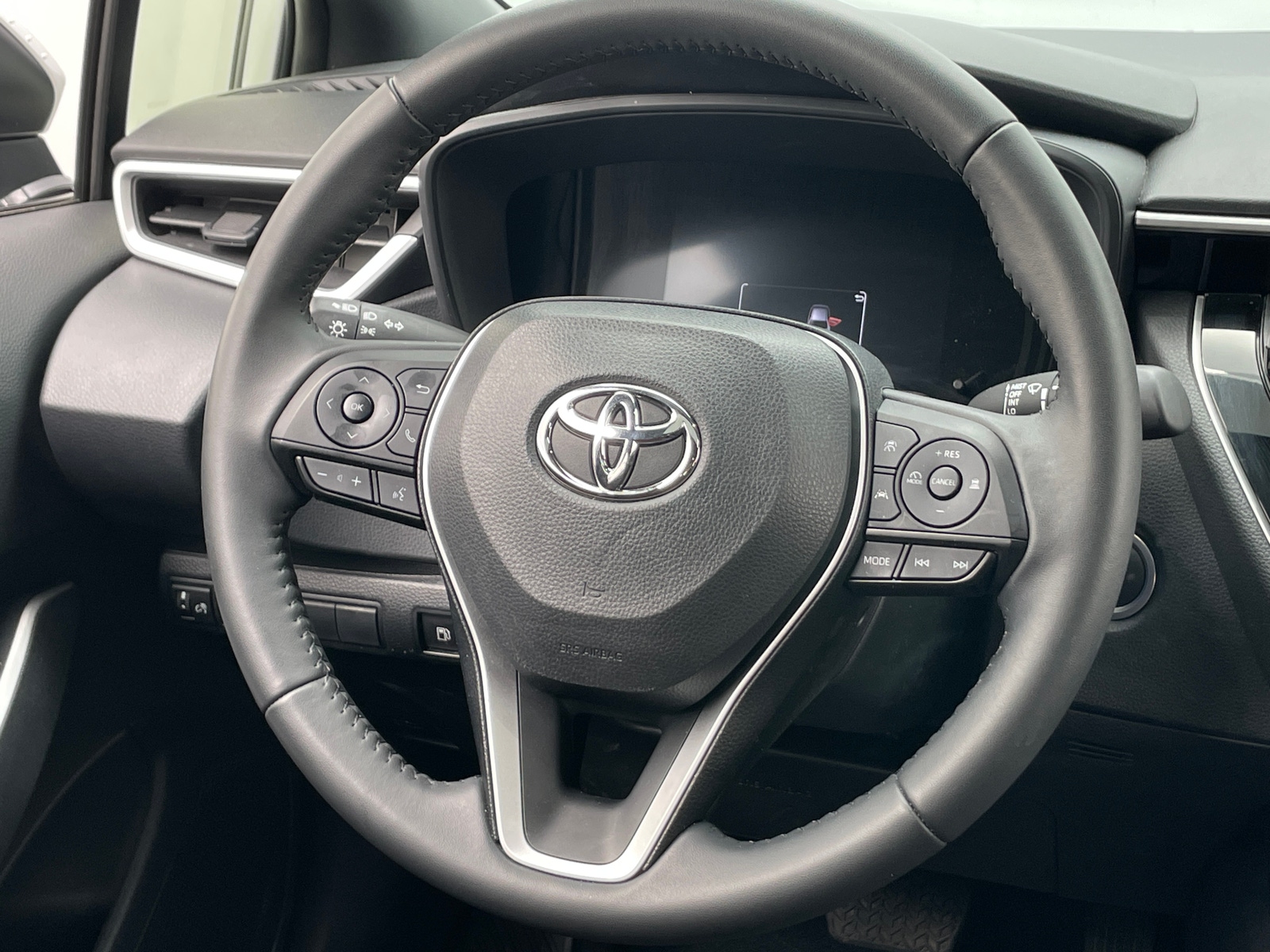 Thumbnail: 2025 Toyota Corolla - 4