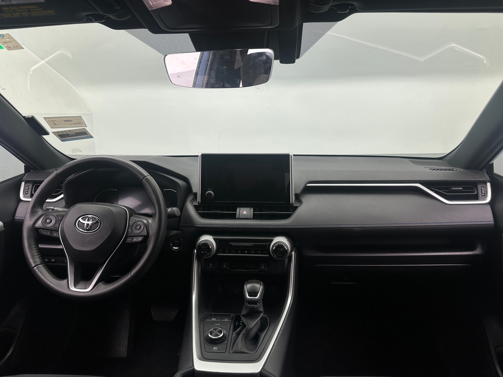 Thumbnail: 2023 Toyota RAV4 - 3