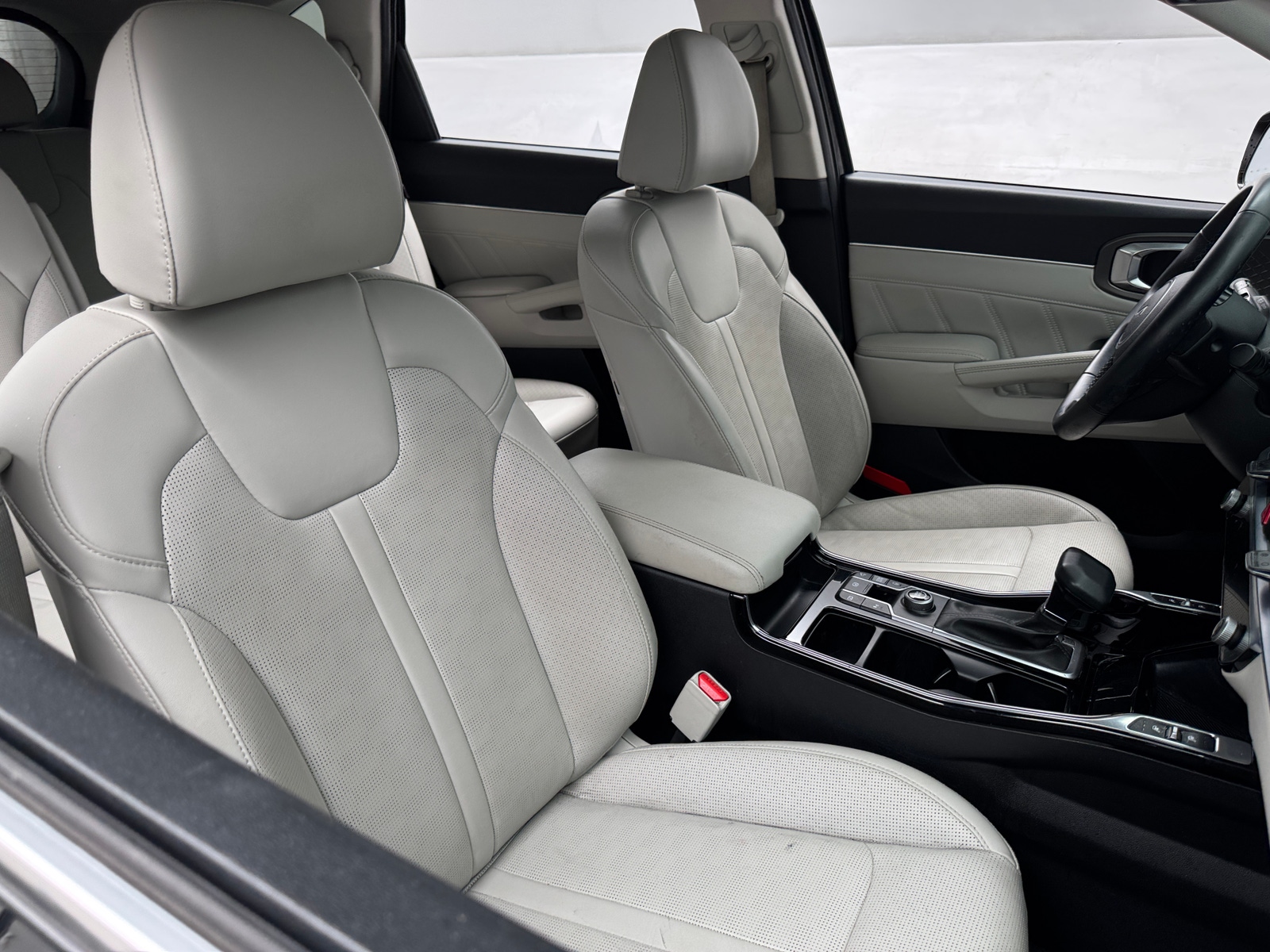 Thumbnail: 2024 Kia Sorento - 2