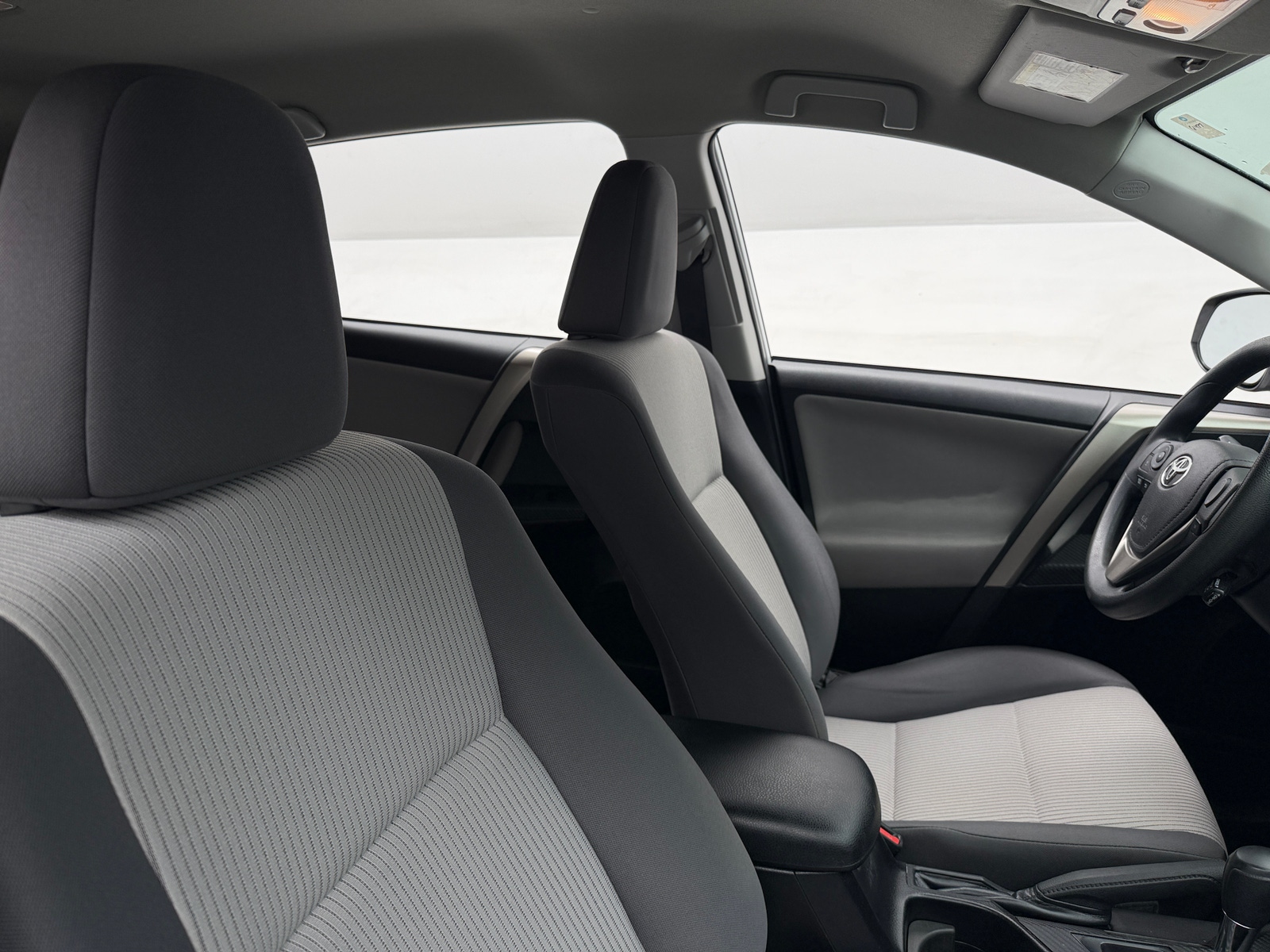 Thumbnail: 2015 Toyota RAV4 - 2