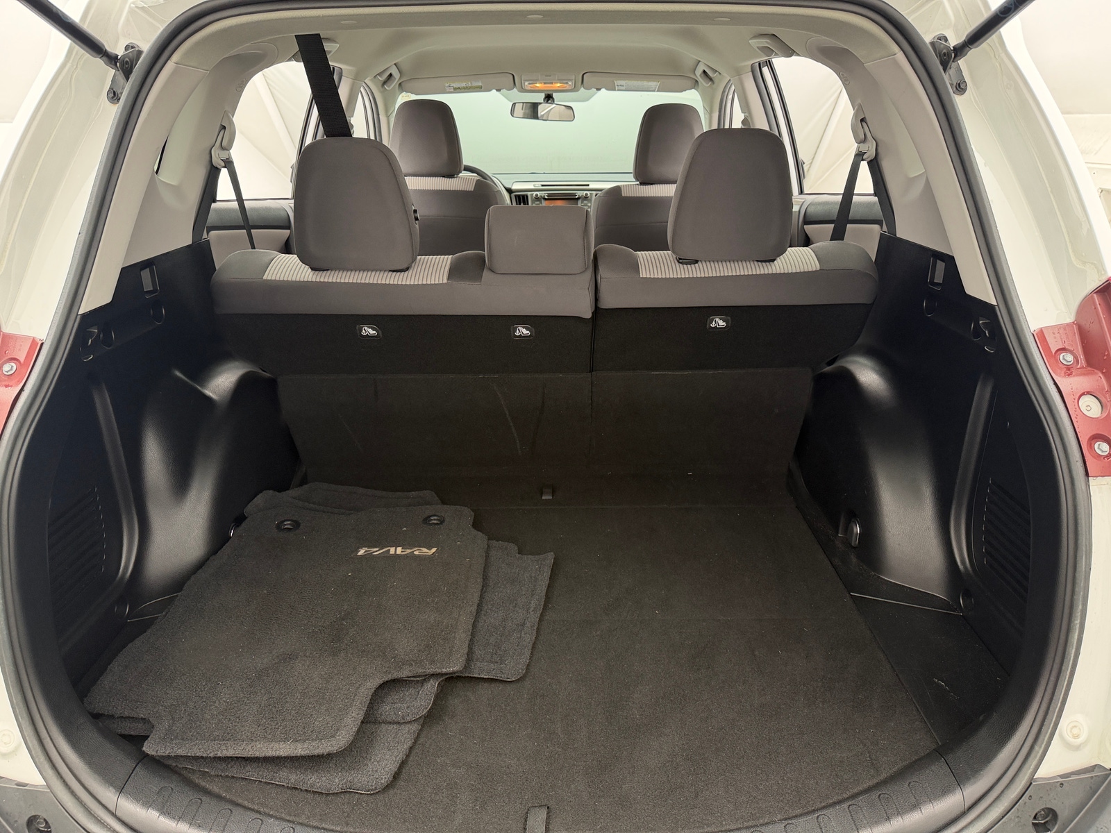 Thumbnail: 2015 Toyota RAV4 - 7