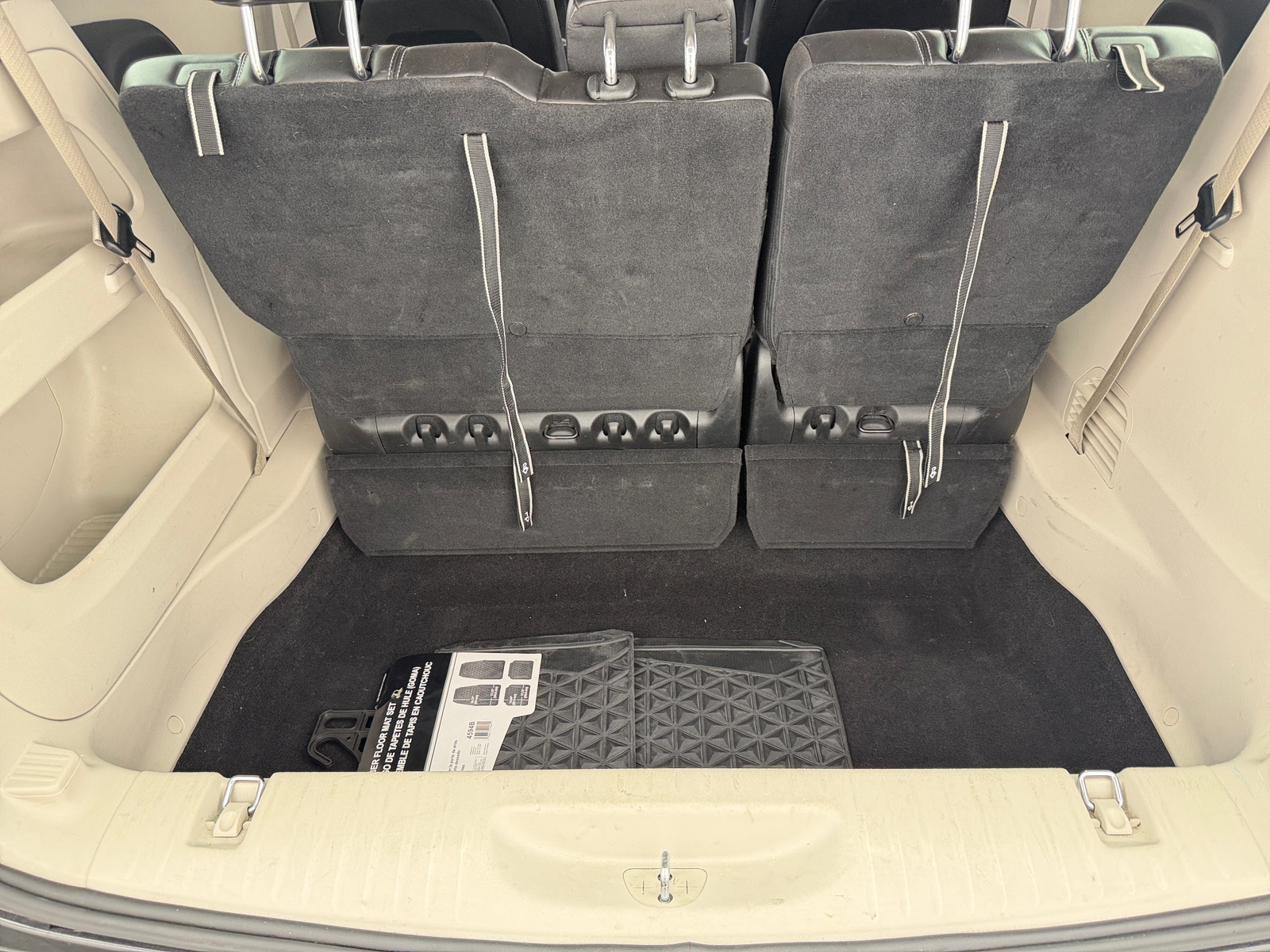 Thumbnail: 2023 Chrysler Pacifica - 6