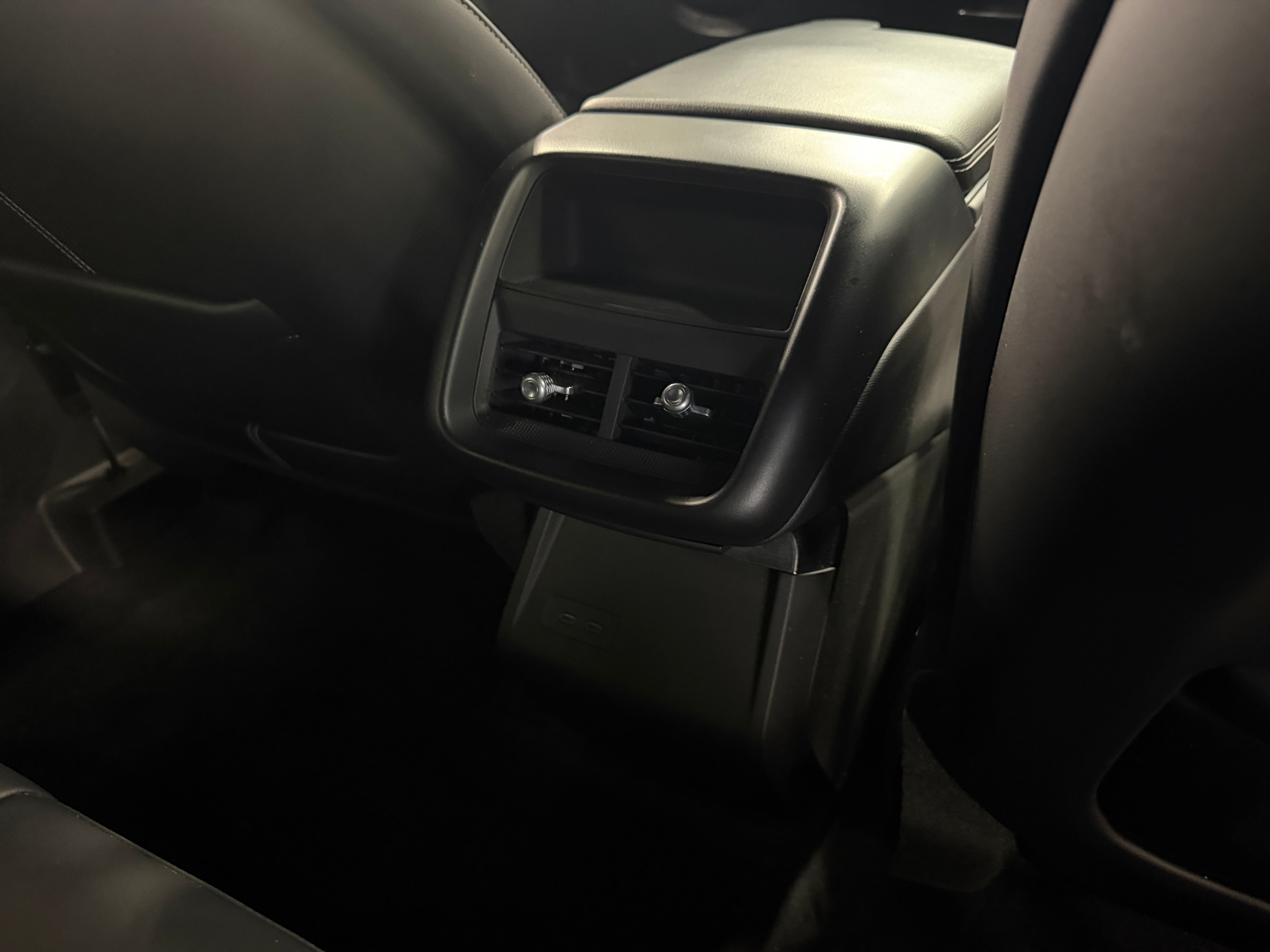 Used 2024 Cadillac LYRIQ Luxury 1 with VIN 1GYKPPRK2RZ102582 for sale in Pewaukee, WI