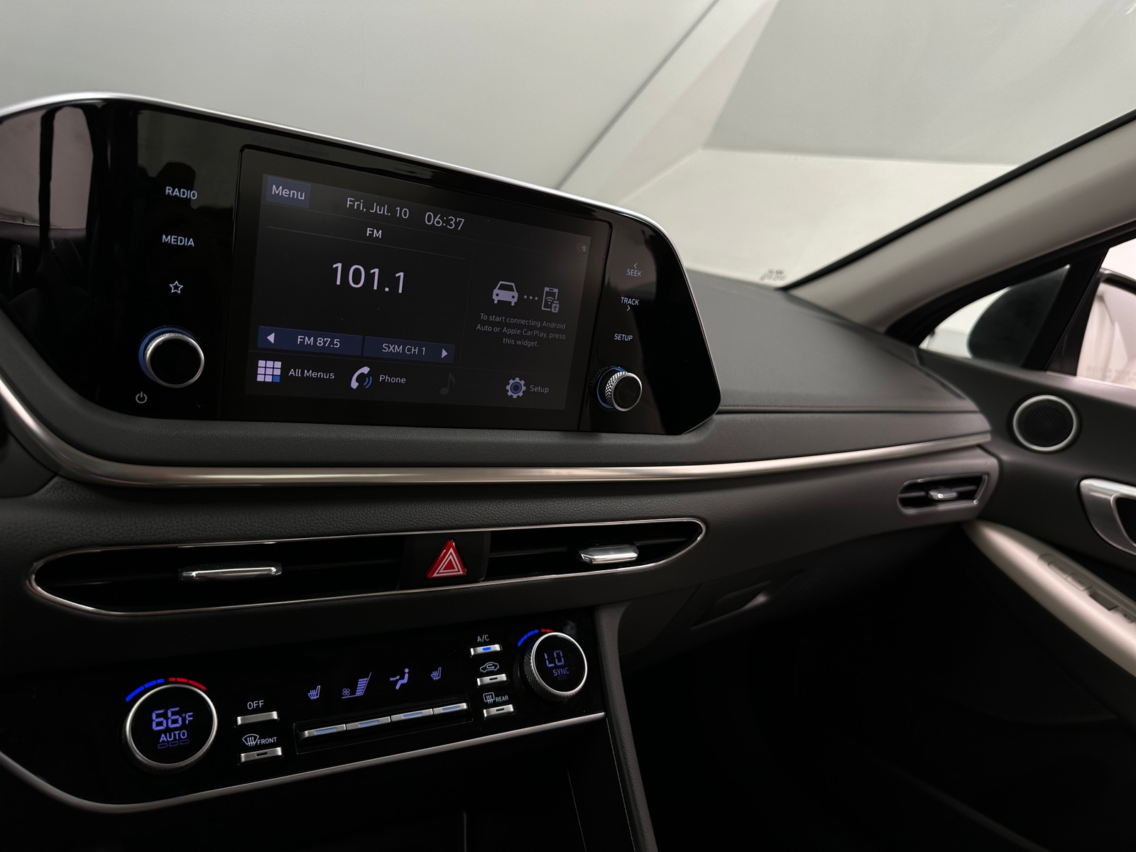 Thumbnail: 2022 Hyundai Sonata - 4