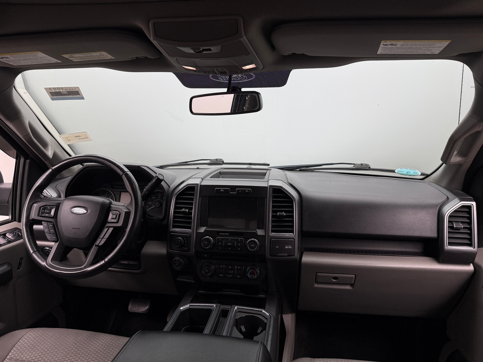 Thumbnail: 2018 Ford Econoline - 3