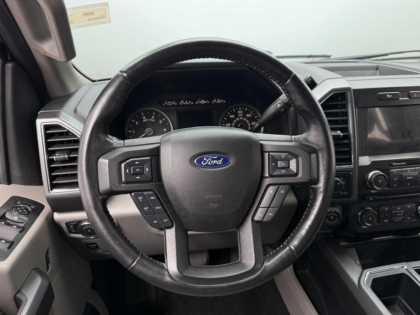 Thumbnail: 2018 Ford Econoline - 5