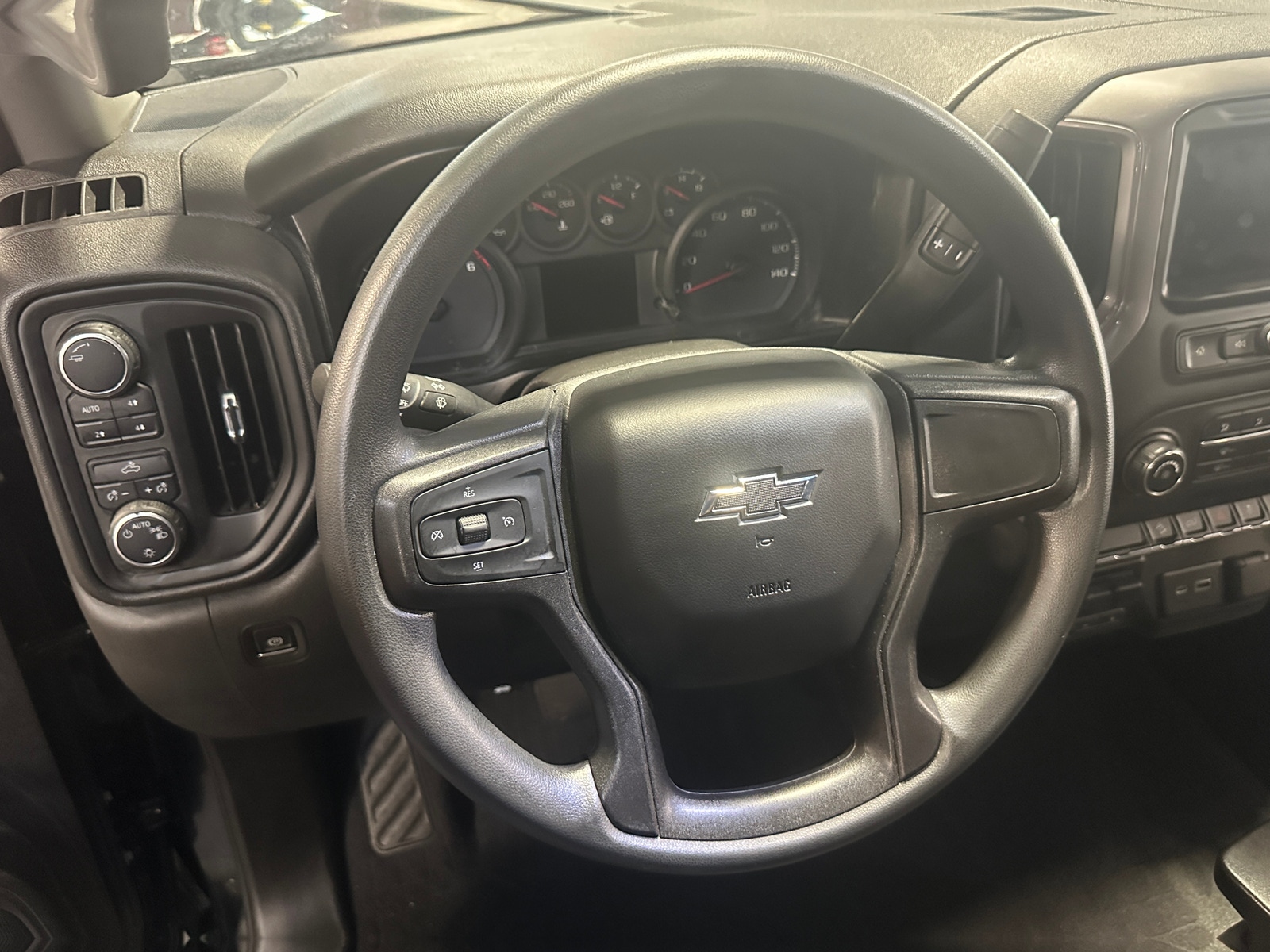 Thumbnail: 2021 Chevrolet Silverado 1500 - 5