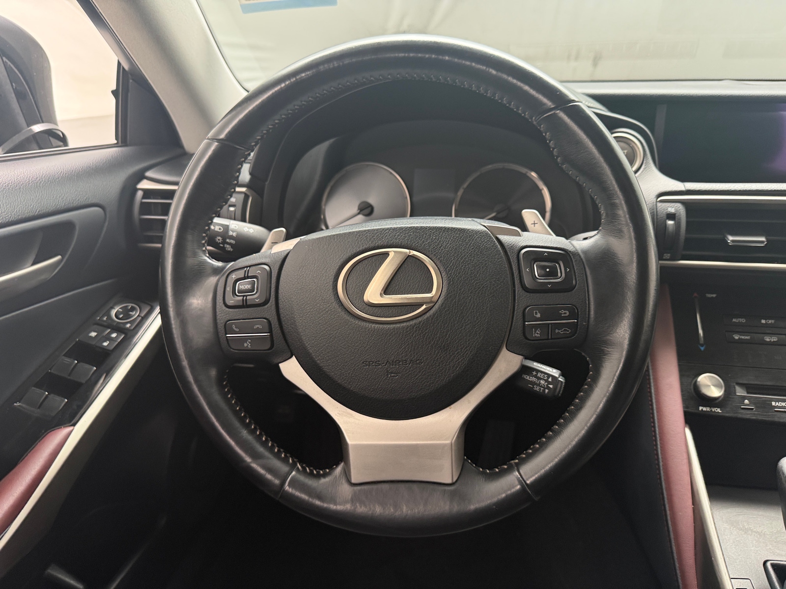 Thumbnail: 2018 Lexus IS - 4