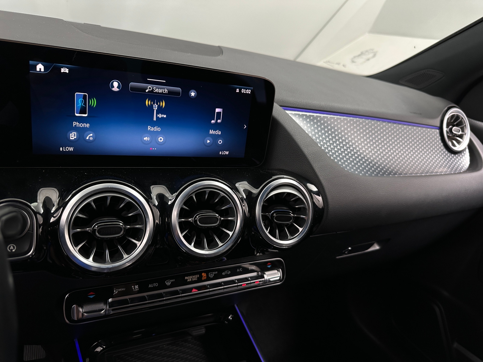 Thumbnail: 2025 Mercedes-Benz GLA - 4
