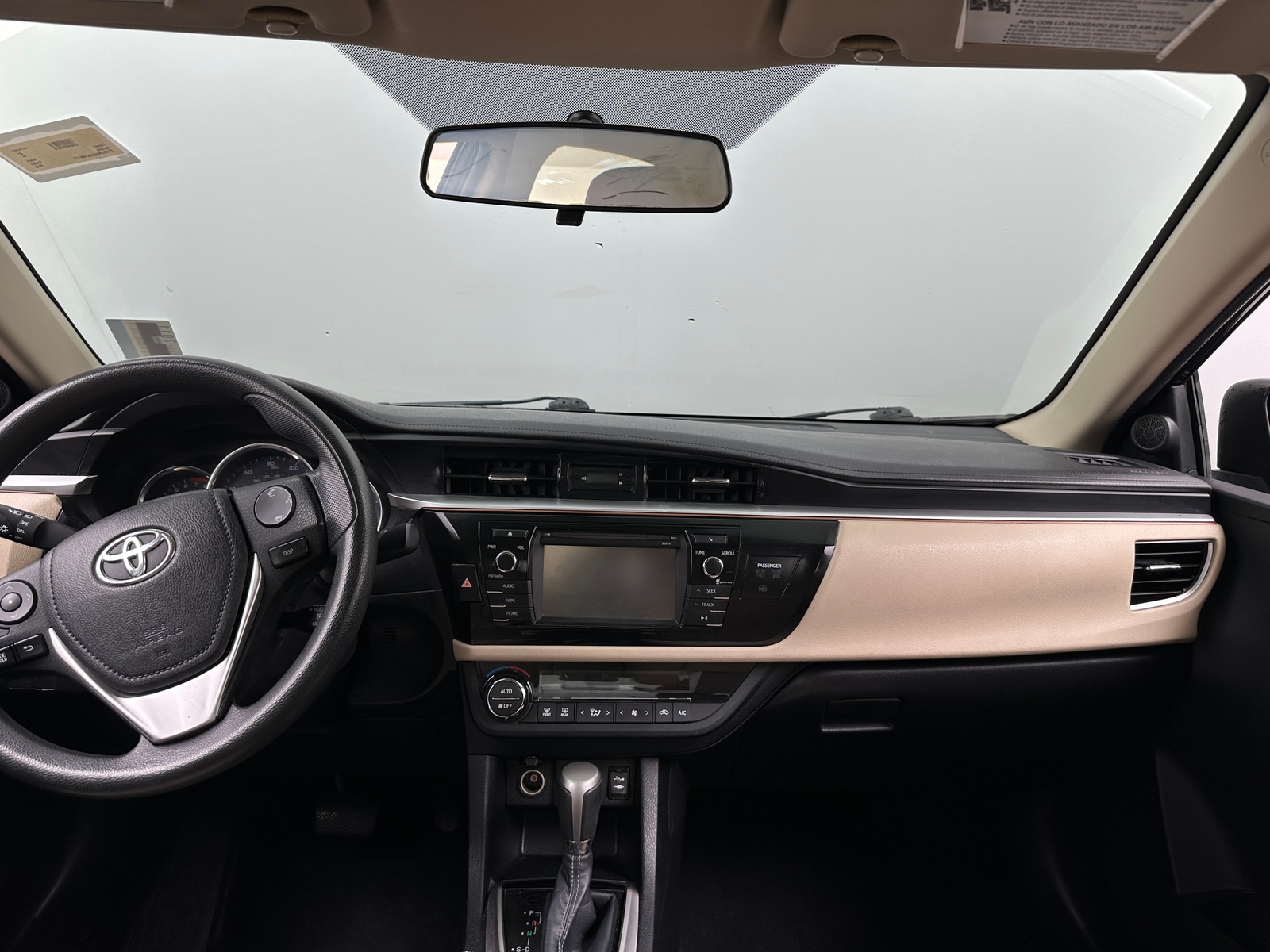 Thumbnail: 2016 Toyota Corolla - 3