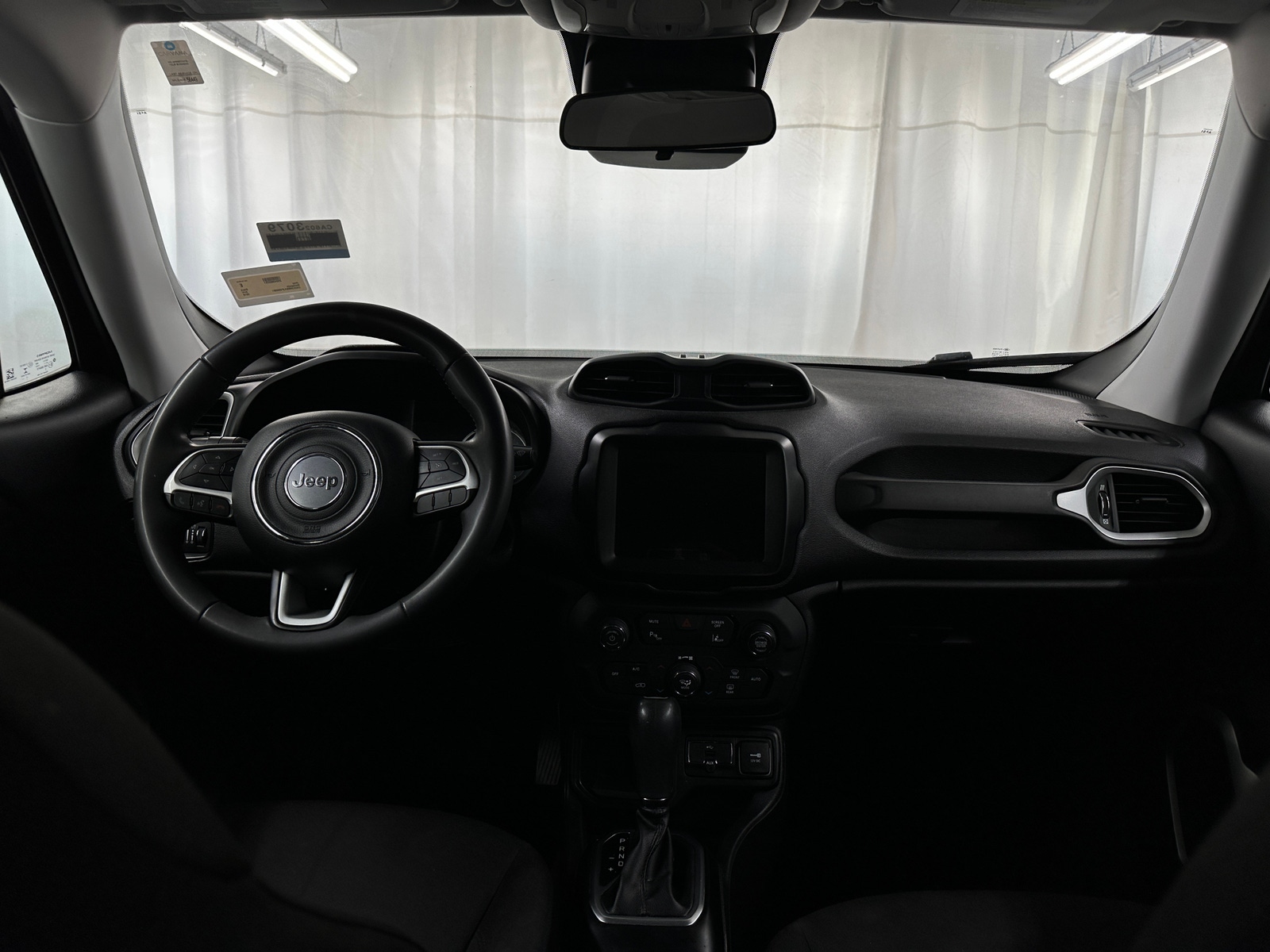 Thumbnail: 2018 Jeep Renegade - 3