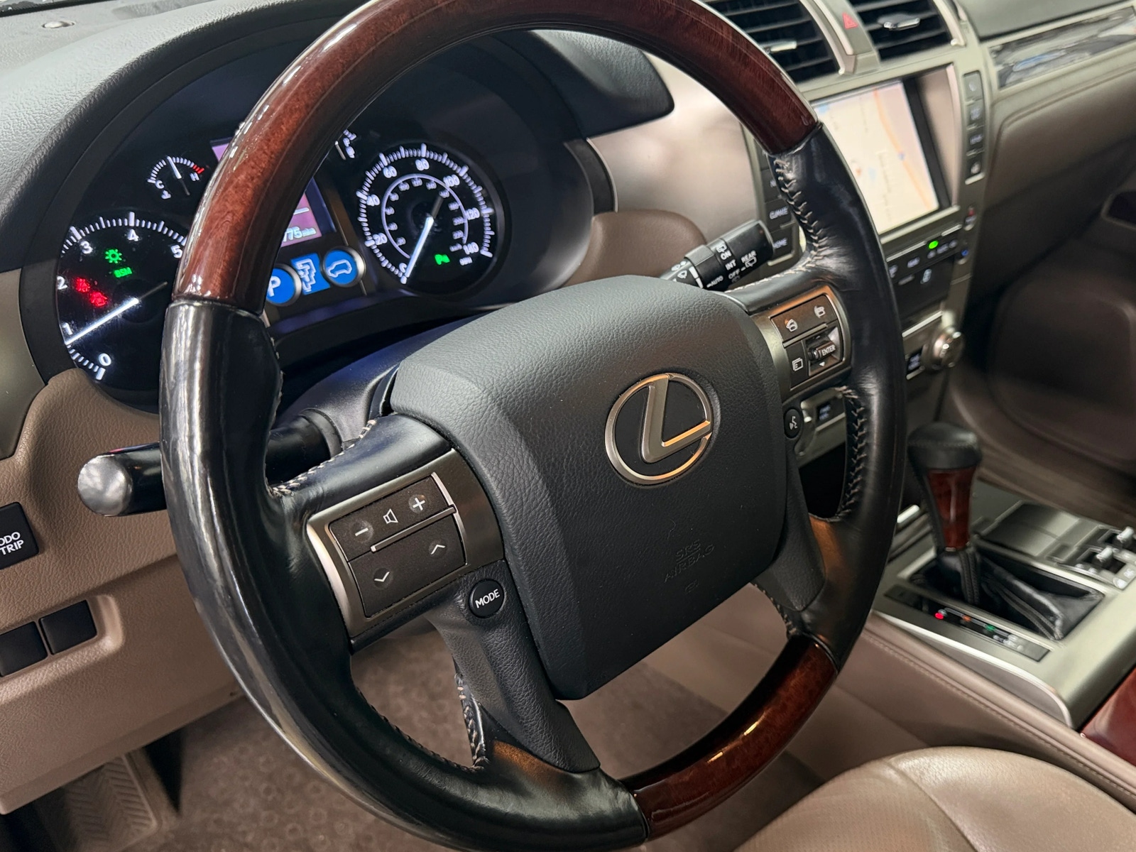 Thumbnail: 2017 Lexus GX - 4