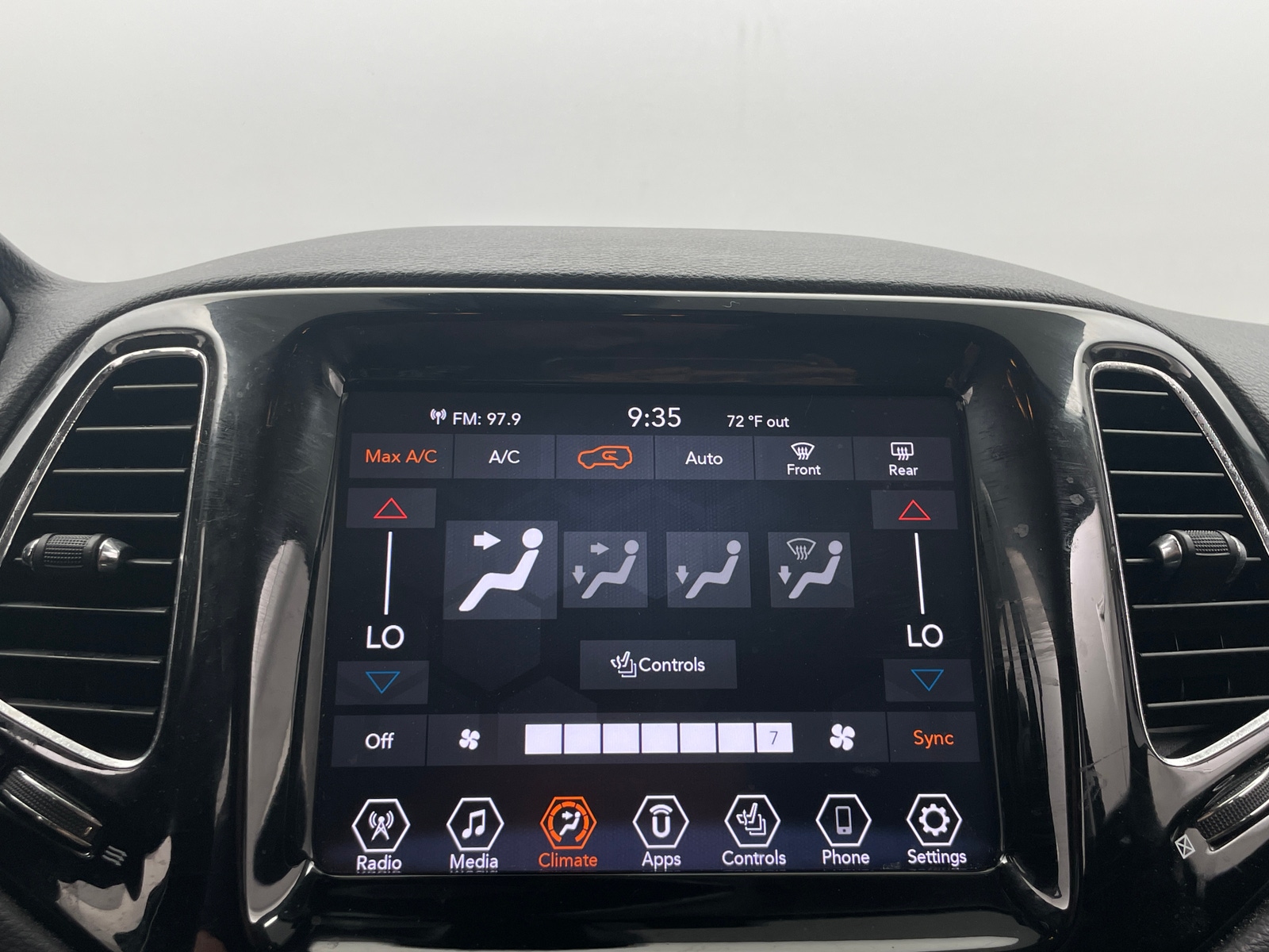 Thumbnail: 2021 Jeep Compass - 3