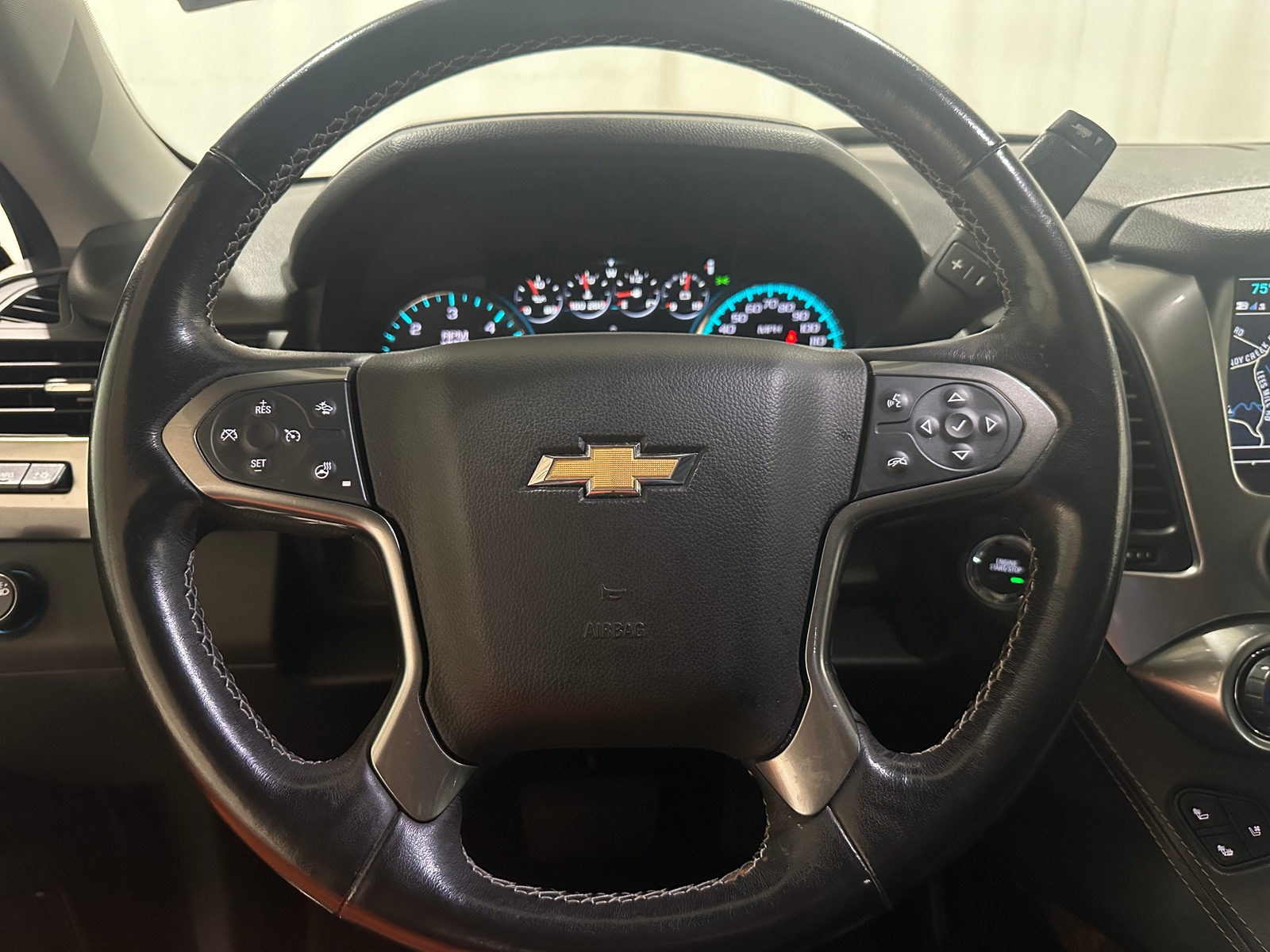 Thumbnail: 2019 Chevrolet Tahoe - 4