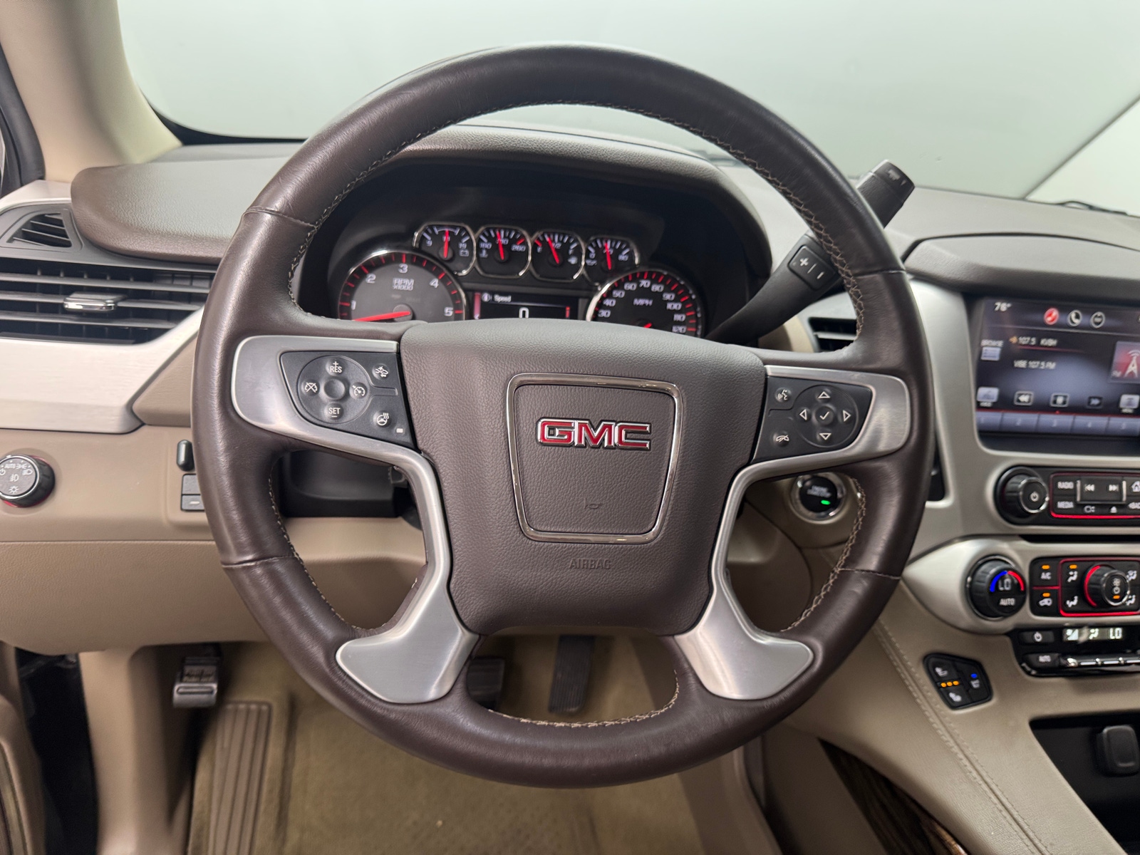Thumbnail: 2015 GMC Yukon - 4