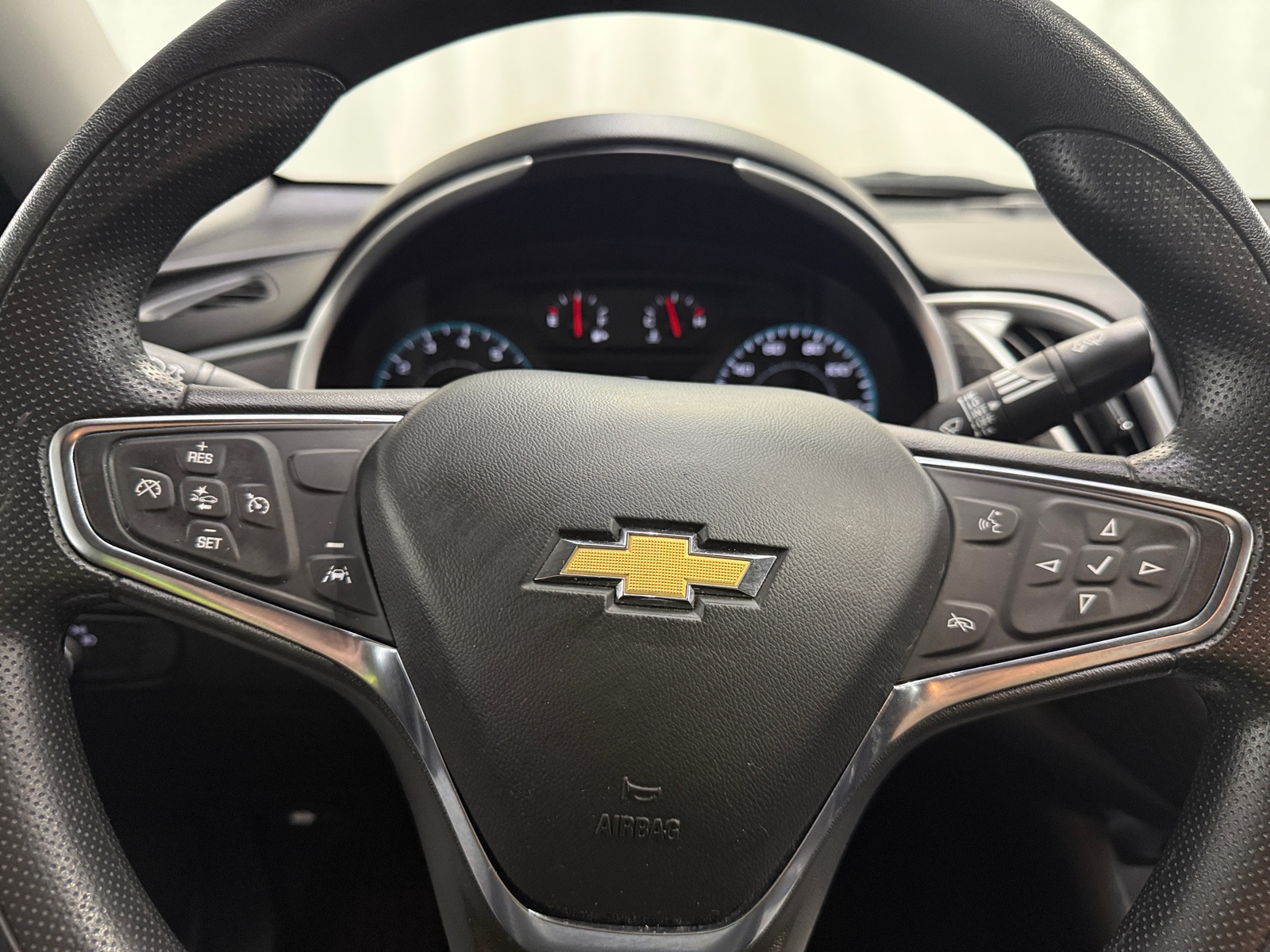 Thumbnail: 2023 Chevrolet Malibu - 5