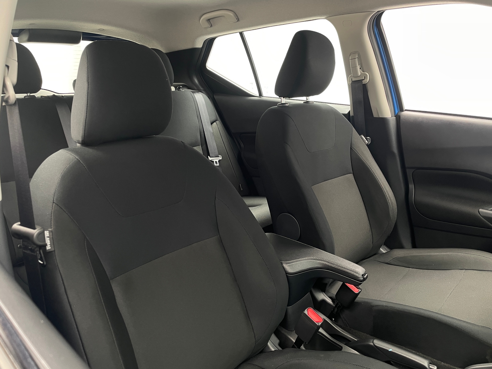 Thumbnail: 2025 Nissan Kicks - 2