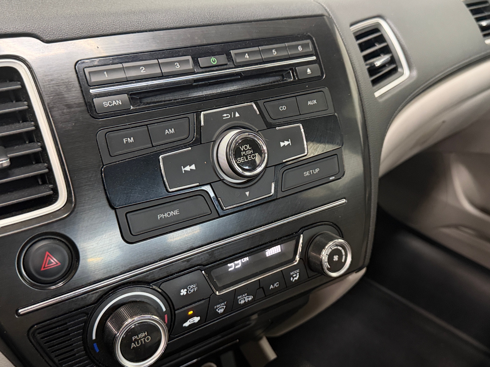 Thumbnail: 2013 Honda Civic - 3