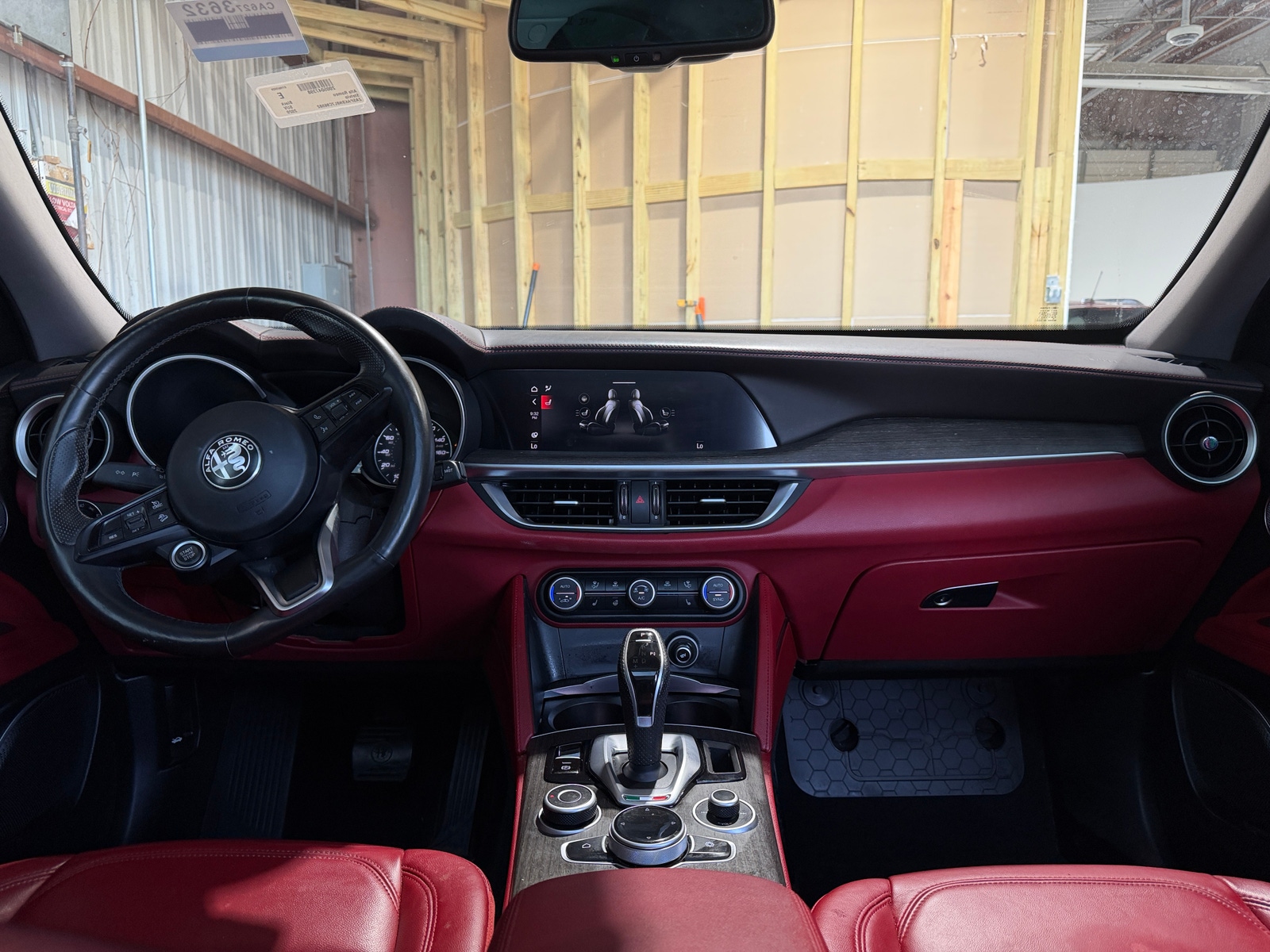 Thumbnail: 2020 Alfa Romeo Stelvio - 2