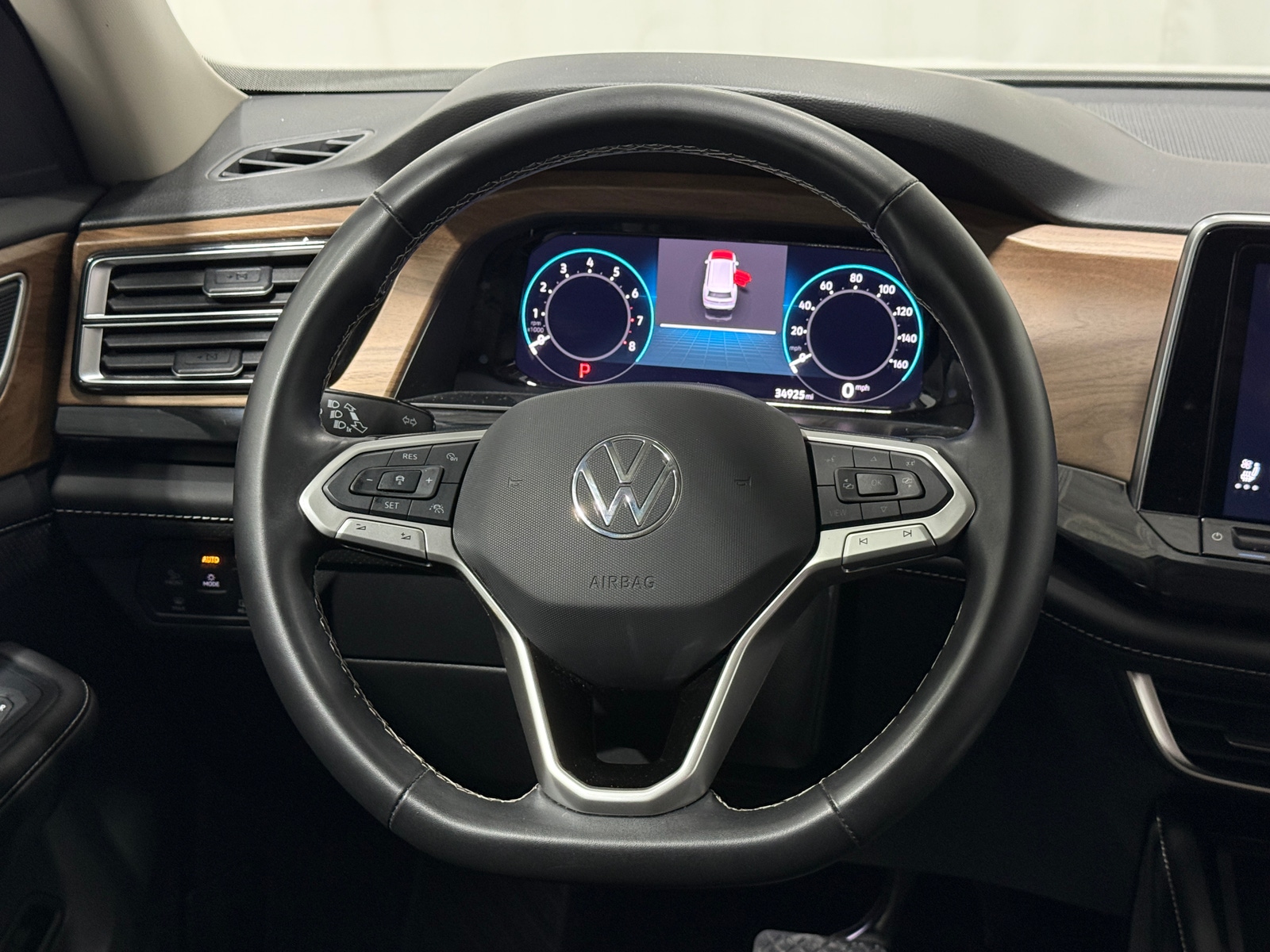 Thumbnail: 2025 Volkswagen Atlas - 4